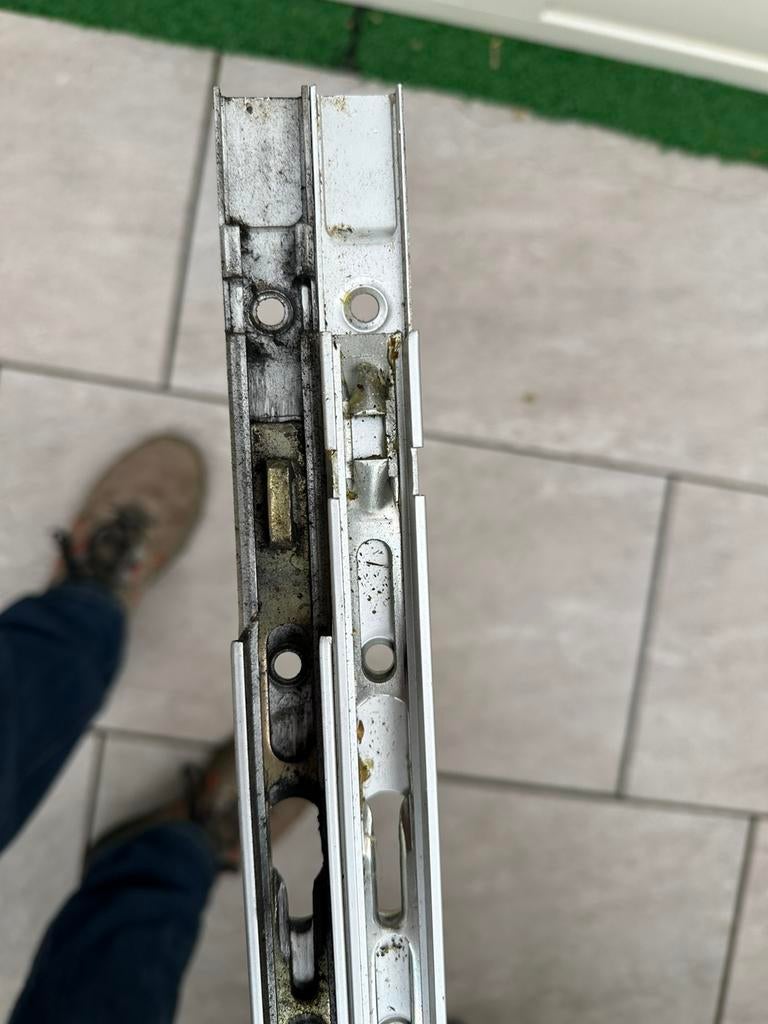 Gezocht Gu beslag 934 schuifpui, Ophalen of Verzenden, Zo goed als nieuw, Douche