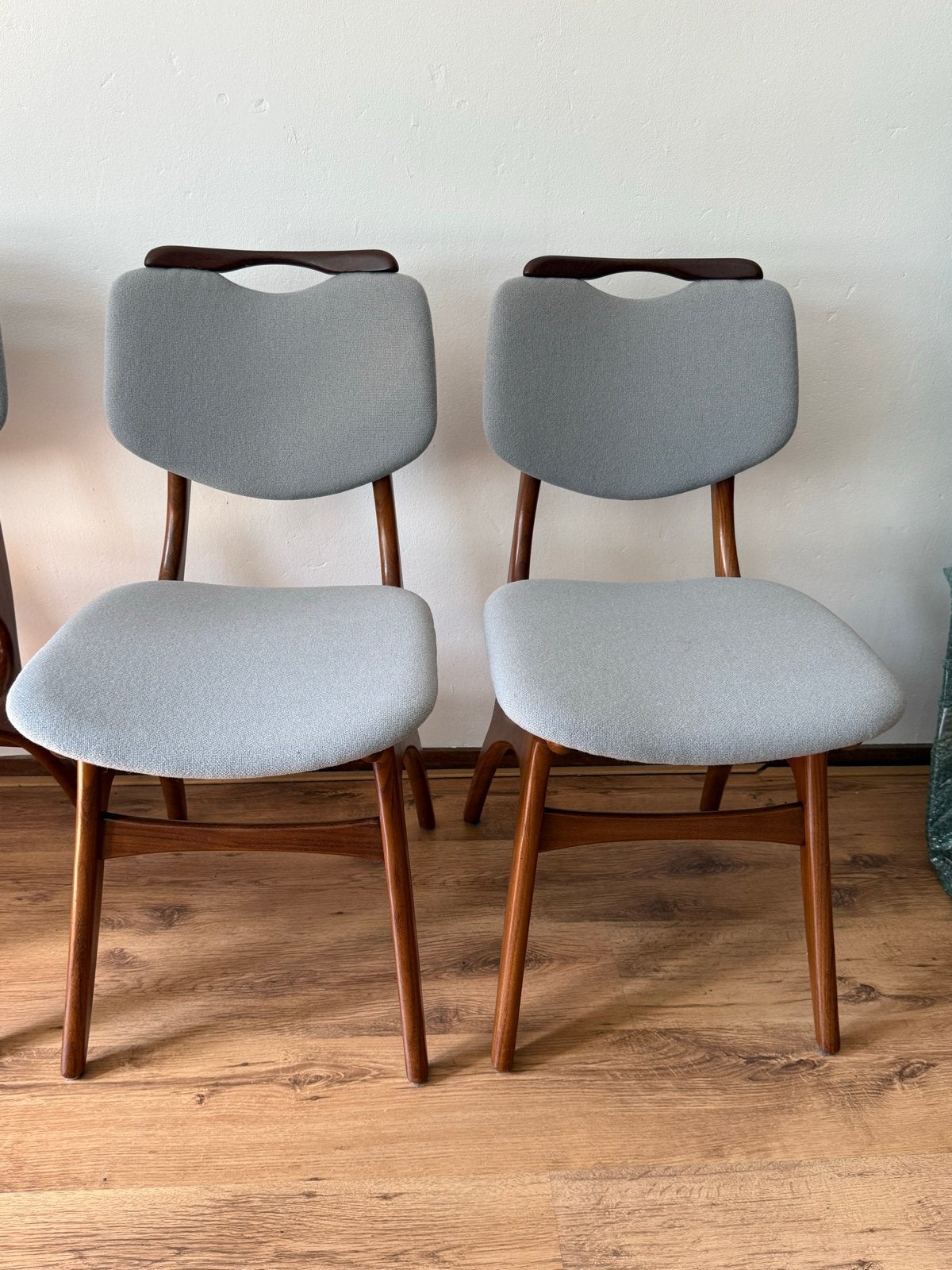 Design stoel van Pynock, gerestaureerd door studio.Sidder, Ophalen