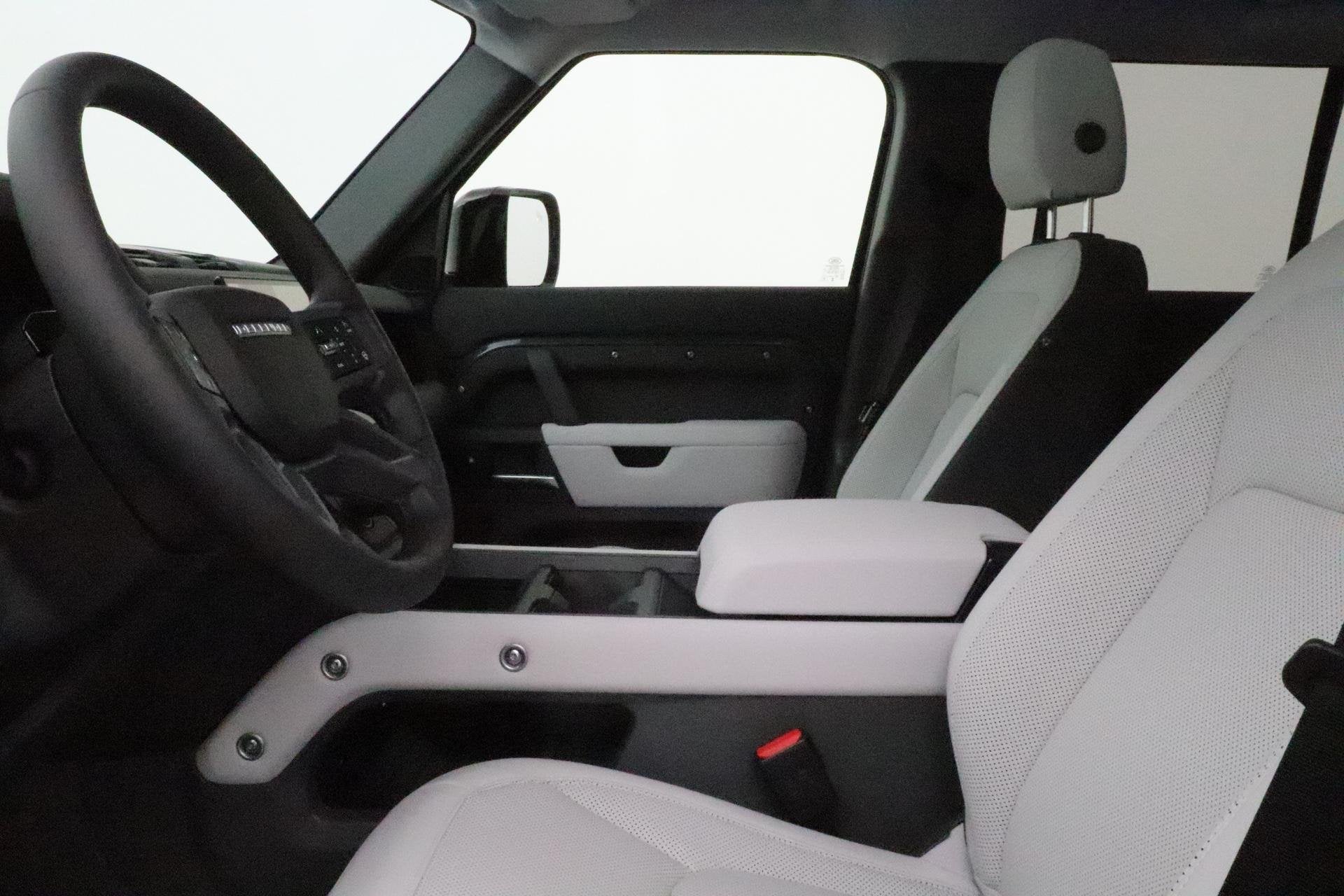 Land Rover Defender 110 P300e X-Dynamic SE | FACELIFT | Luch, Automaat, Gebruikt, Euro 6, 4 cilinders