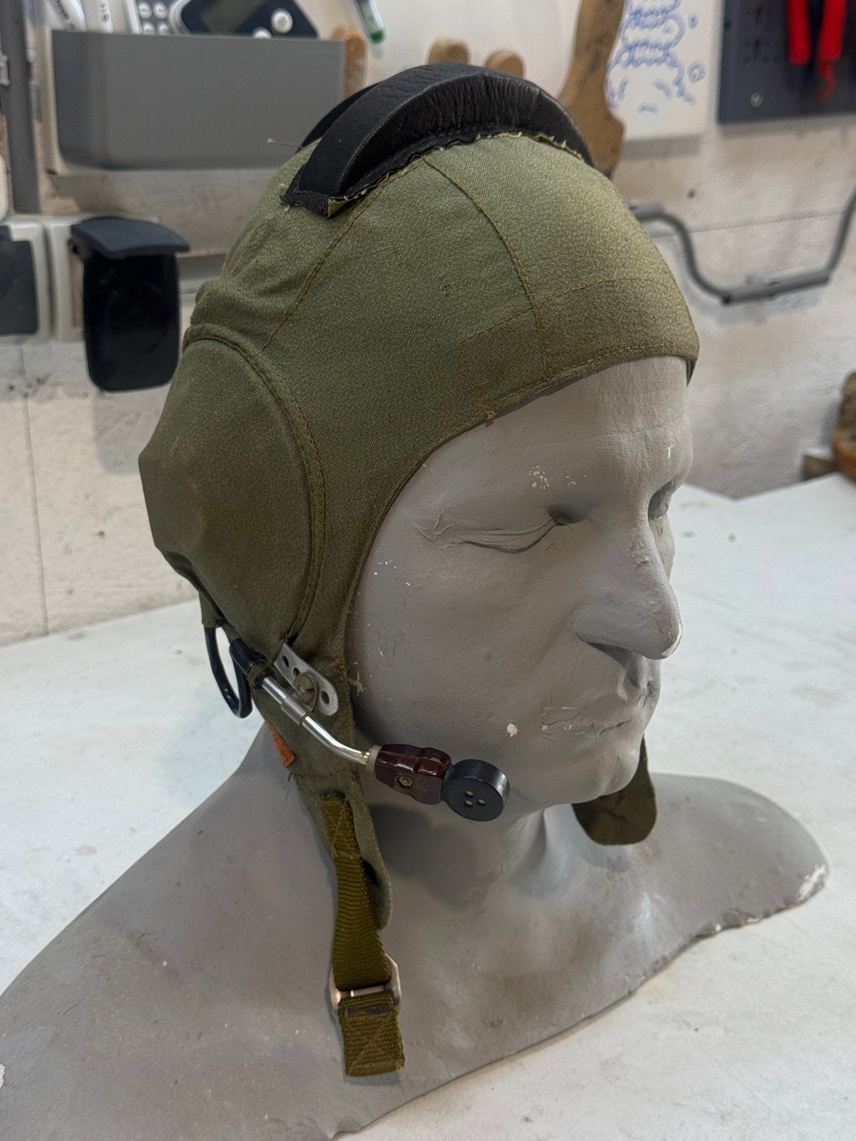 Russische Tankhelm - Groen - Militaire Hoofddeksel, Verzamelen, Ophalen of Verzenden, Landmacht, Overige gebieden, Helm of Baret