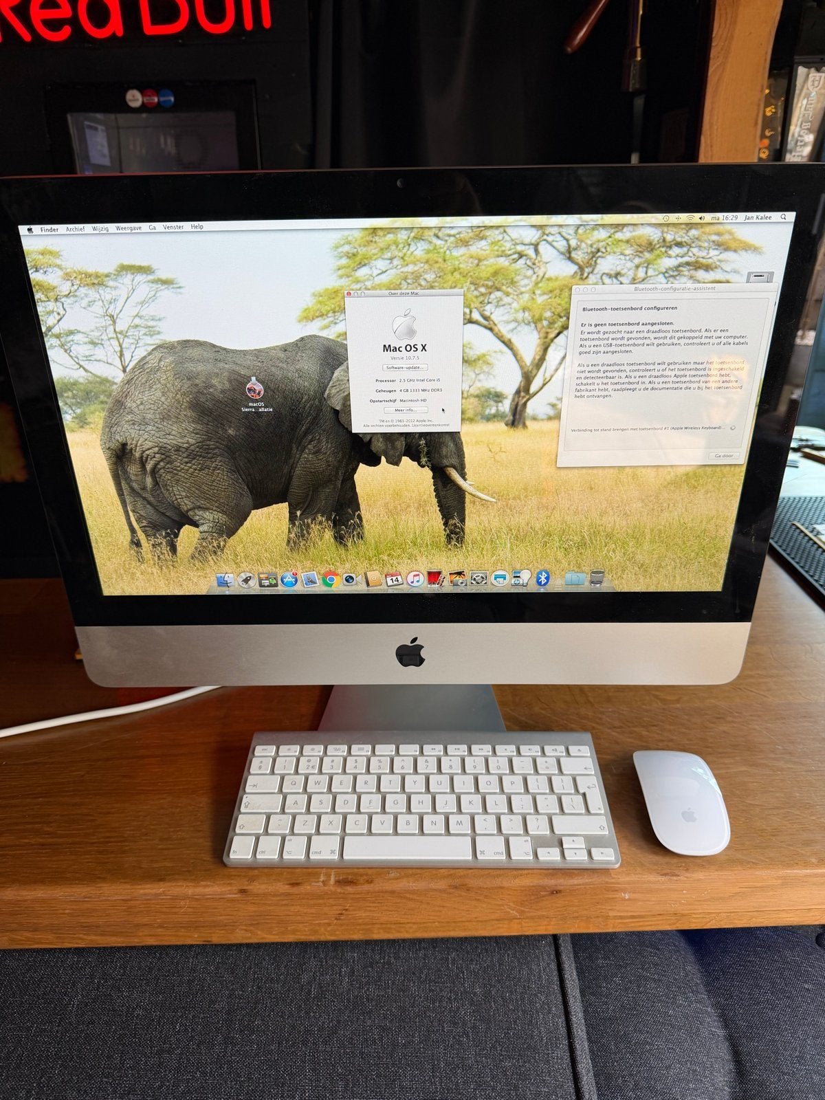 Apple iMac 21.5 inch (2011) met Magic Keyboard en Mouse, Computers en Software, Gebruikt, 2 tot 3 Ghz, IMac, Ophalen of Verzenden