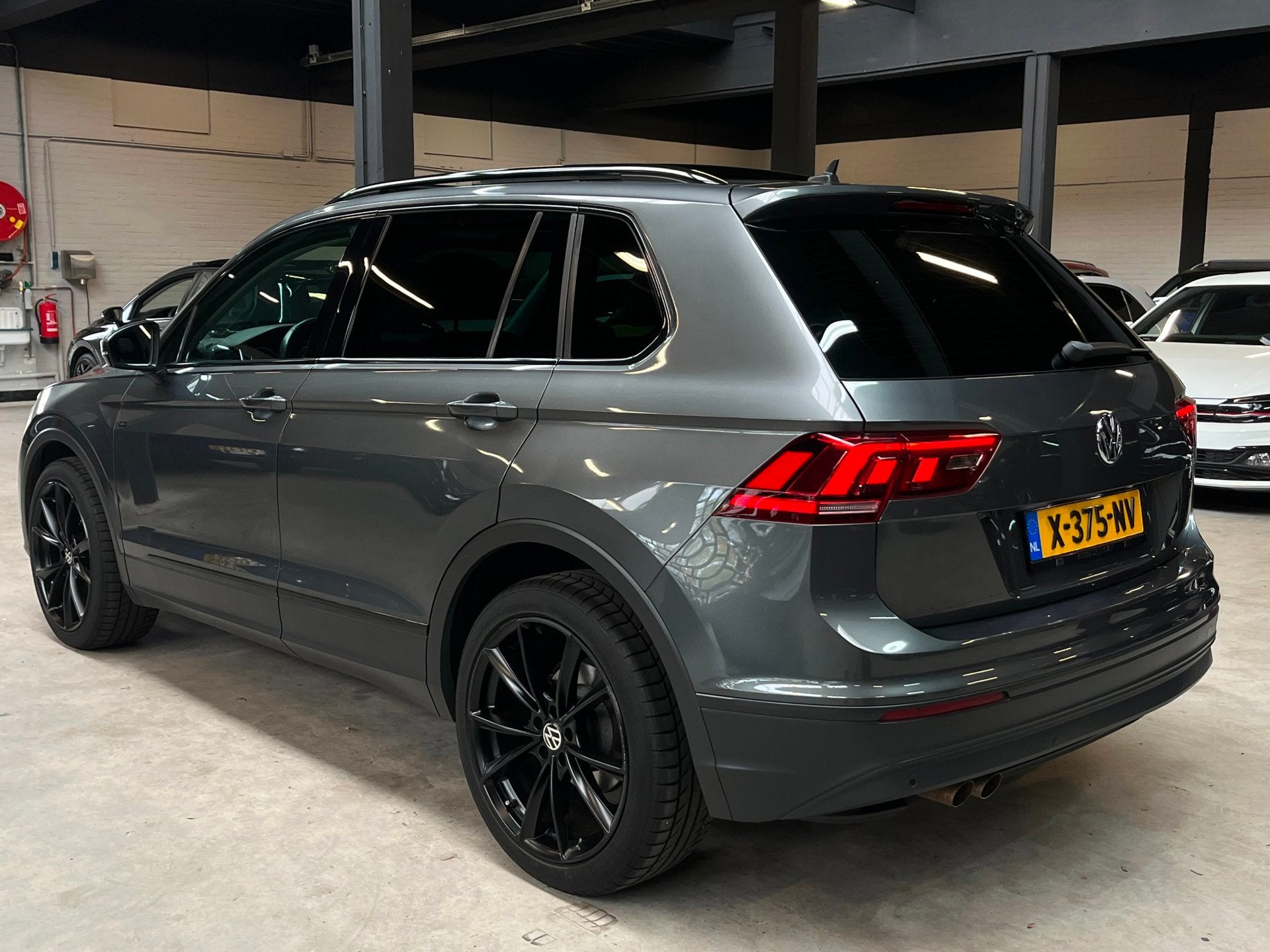 Volkswagen Tiguan 1.5 TSI ACT Highline Business R Line Pano/, Euro 6, 4 cilinders, 150 pk, Bedrijf