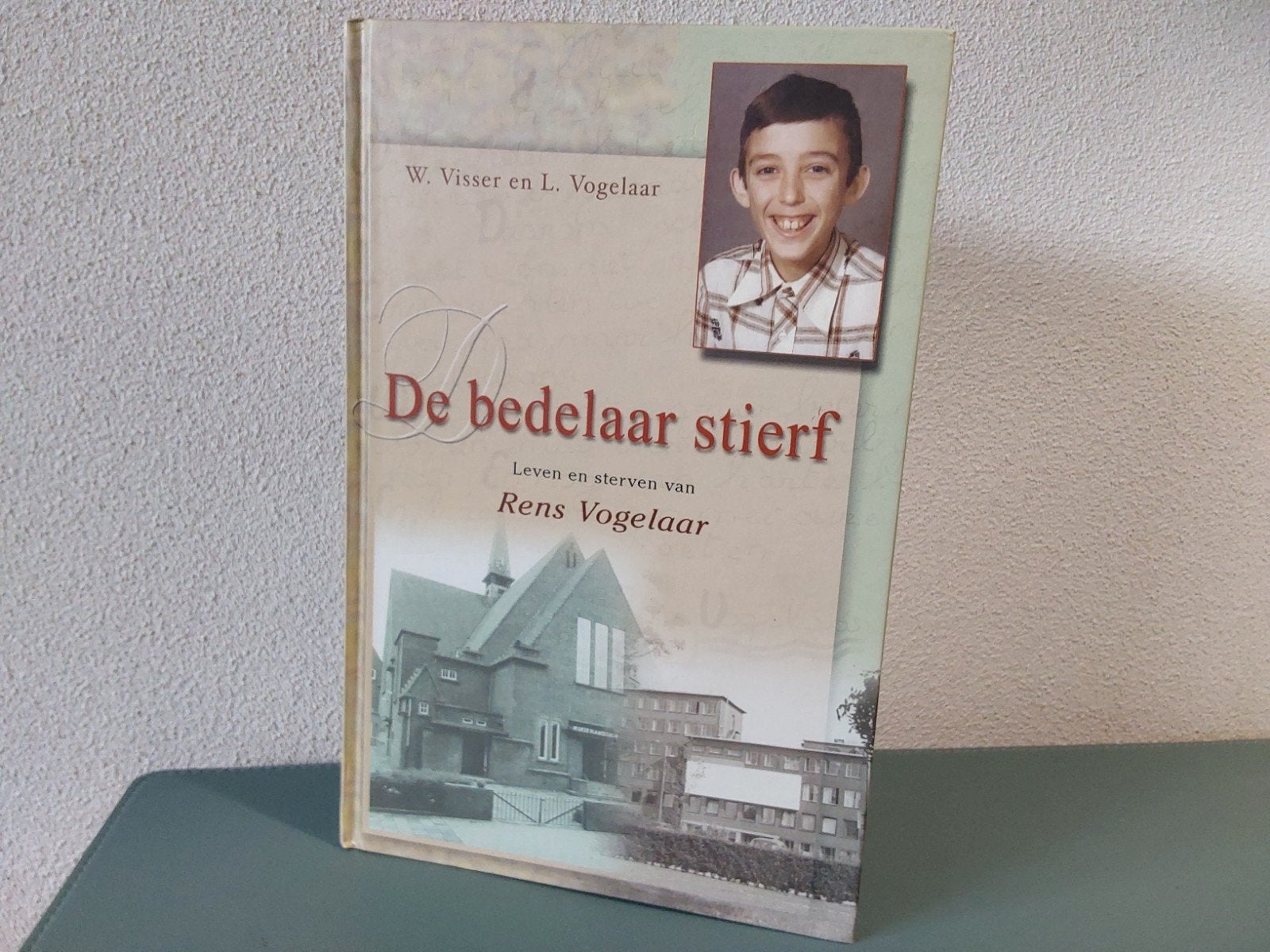 Rens Vogelaar / en de bedelaar stierf + gratis boekje, Ophalen of Verzenden