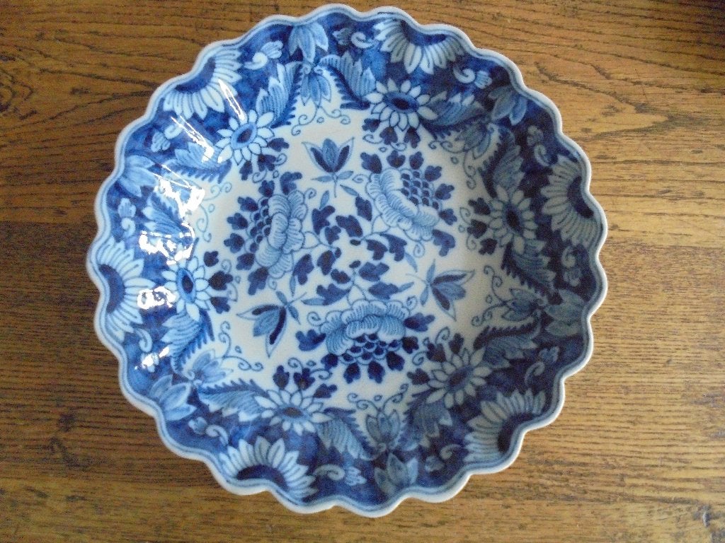 MAKKUM plooien bord blauw, Antiek en Kunst, Antiek | Keramiek en Aardewerk, Ophalen of Verzenden
