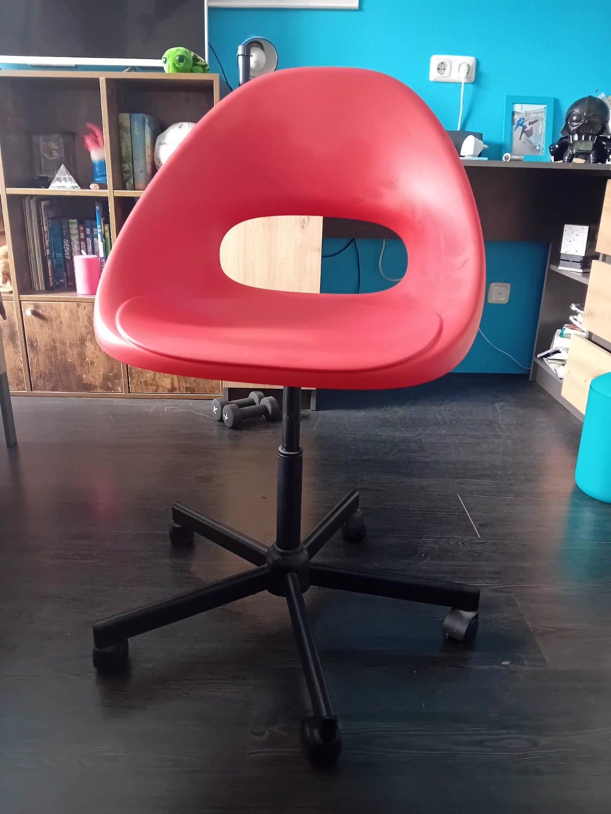 Rode bureaustoel van ikea in hoogteverstelbaar, Huis en Inrichting, Bureaustoelen, Ophalen, Gebruikt, Rood, Bureaustoel