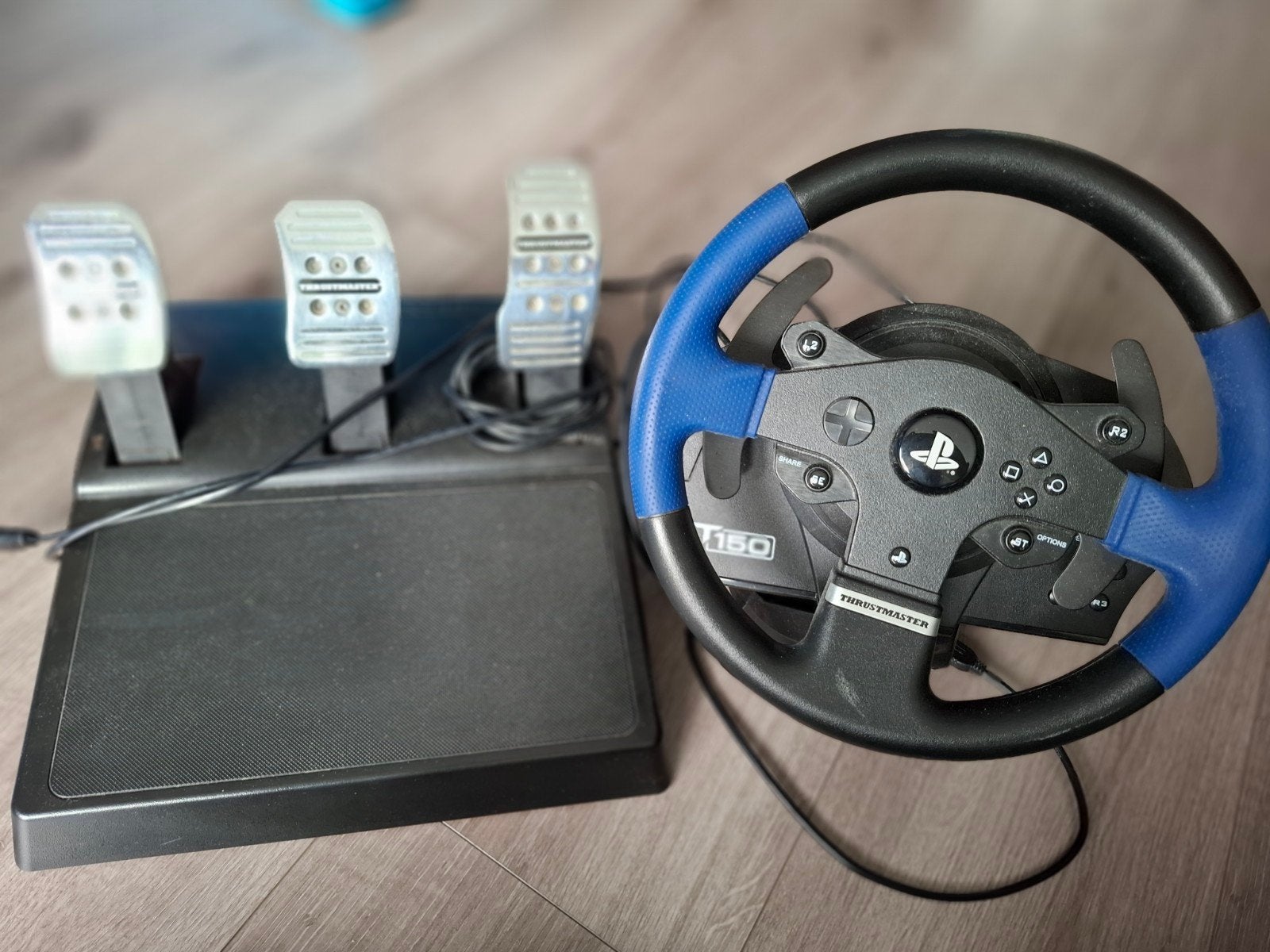 Thrustmaster T150 Racestuur met Pedalen voor PlayStation, Racestuur, Force feedback, Zo goed als nieuw, Thrustmaster