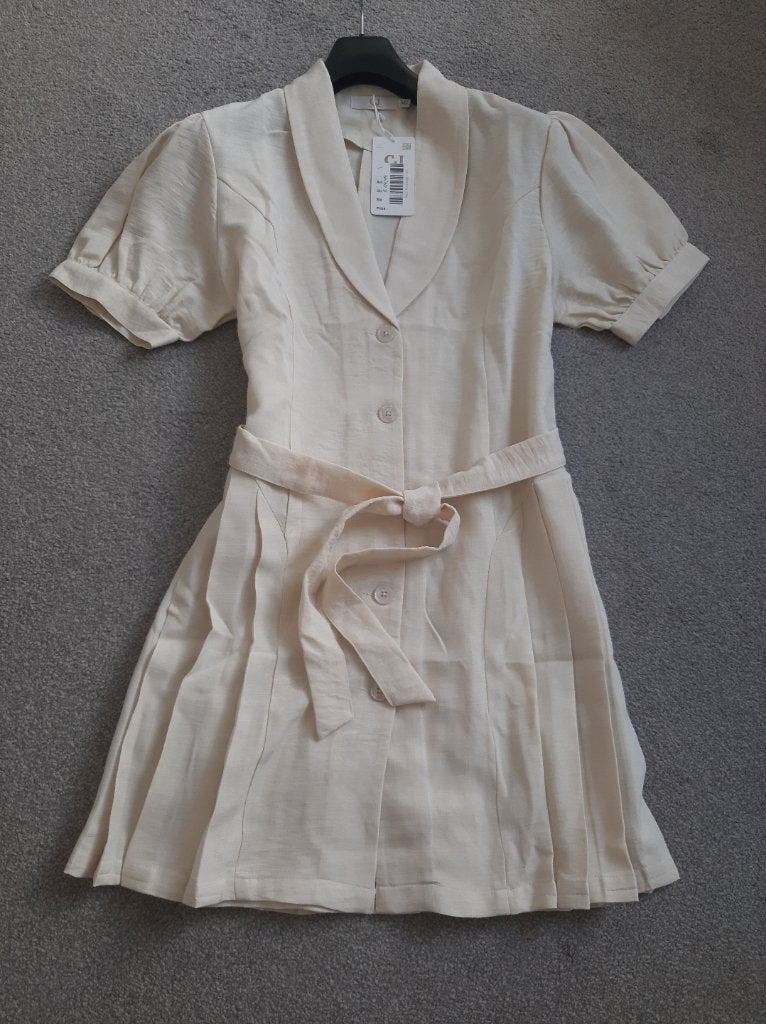 Nieuwe Crèmekleurige Jurk. (maat M/L) Bij Keesje, Kleding | Dames, Jurken, Maat 38/40 (M), Beige, Nieuw, Ophalen of Verzenden