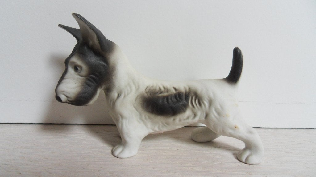Royal dux : Schotse terrier ( beeldje ) biscuit porselein, Ophalen of Verzenden, Gebruikt, Dier