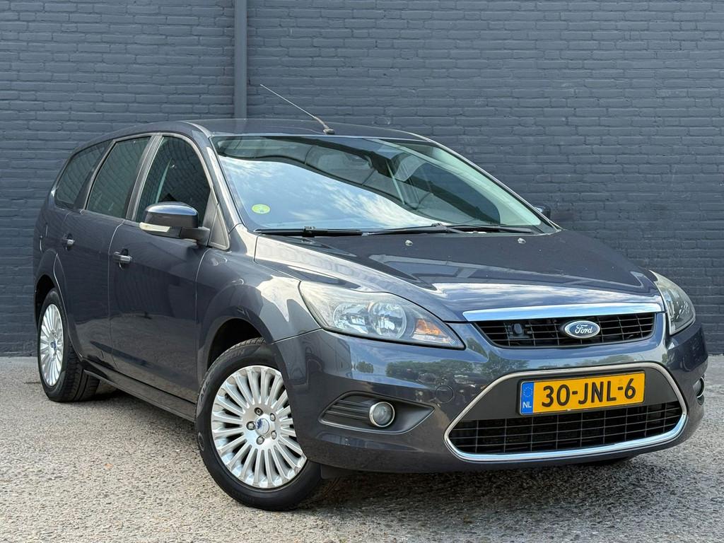 Ford Focus Wagon 1.8 Titanium Flexi Fuel NAVI | AIRCO | TREK, Gebruikt, 4 cilinders, Overige brandstoffen, Grijs
