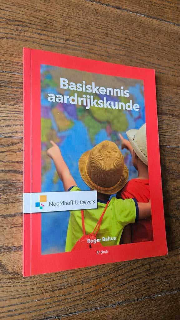 Basiskennis aardrijkskunde - Roger Baltus 3e druk, Boeken, Studieboeken en Cursussen, Roger Baltus, Zo goed als nieuw, Alpha, HBO