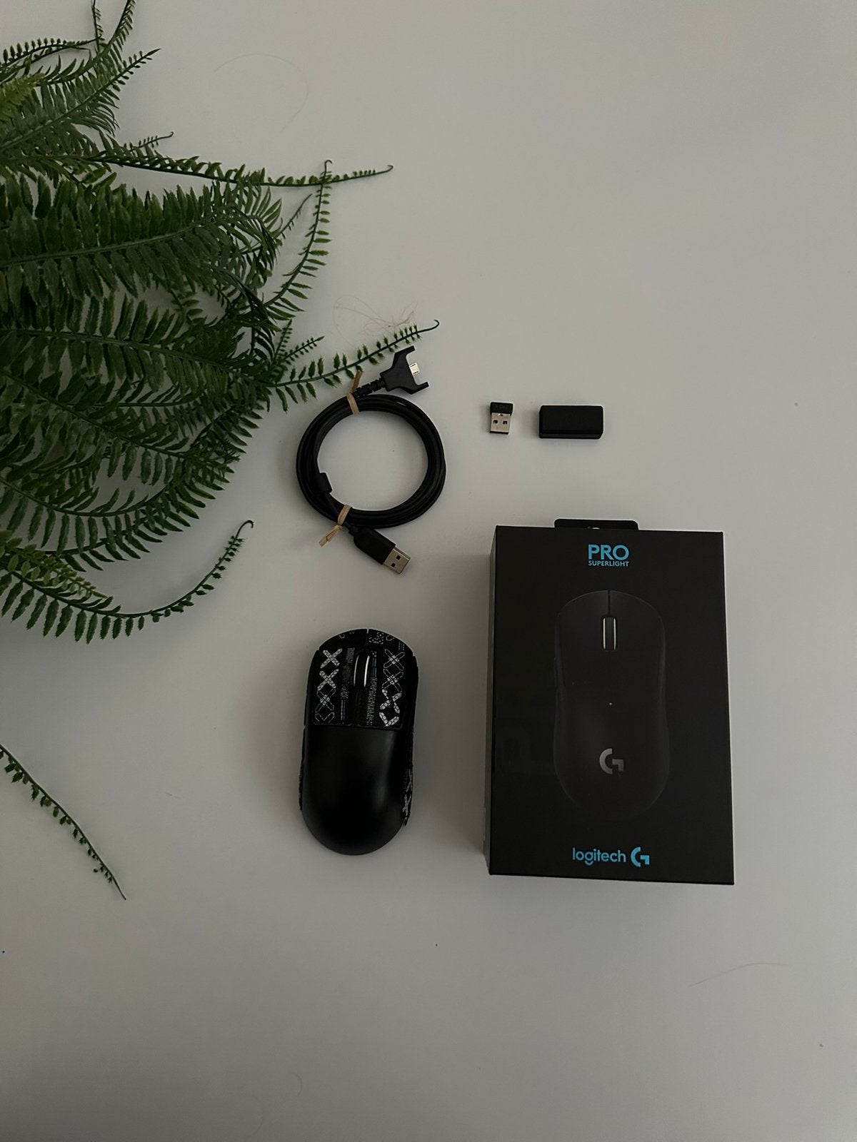 Logitech x pro superlight gaming muis, Computers en Software, Rechtshandig, Muis, Gebruikt, Gaming muis