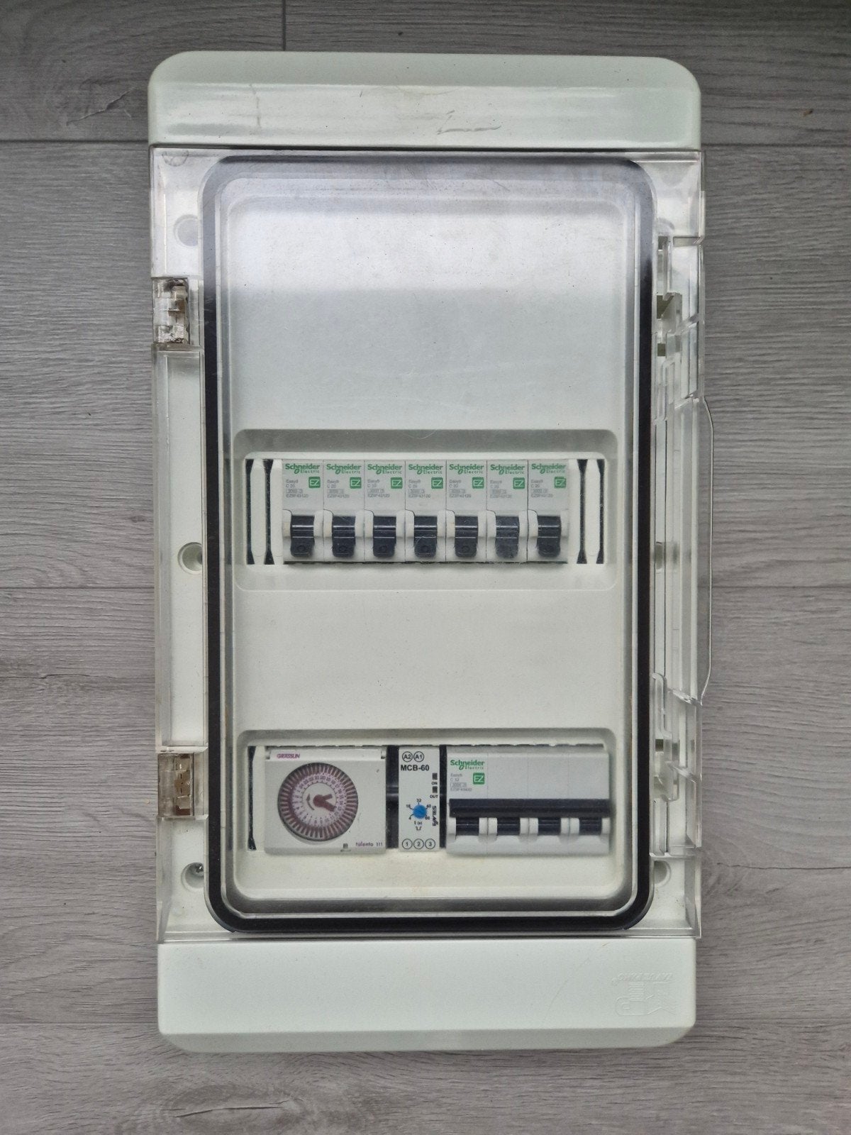 Schneider Electric Groepenkast met Installatieautomaten, Ophalen of Verzenden, Gebruikt, Schneider Electric, Groepenkast