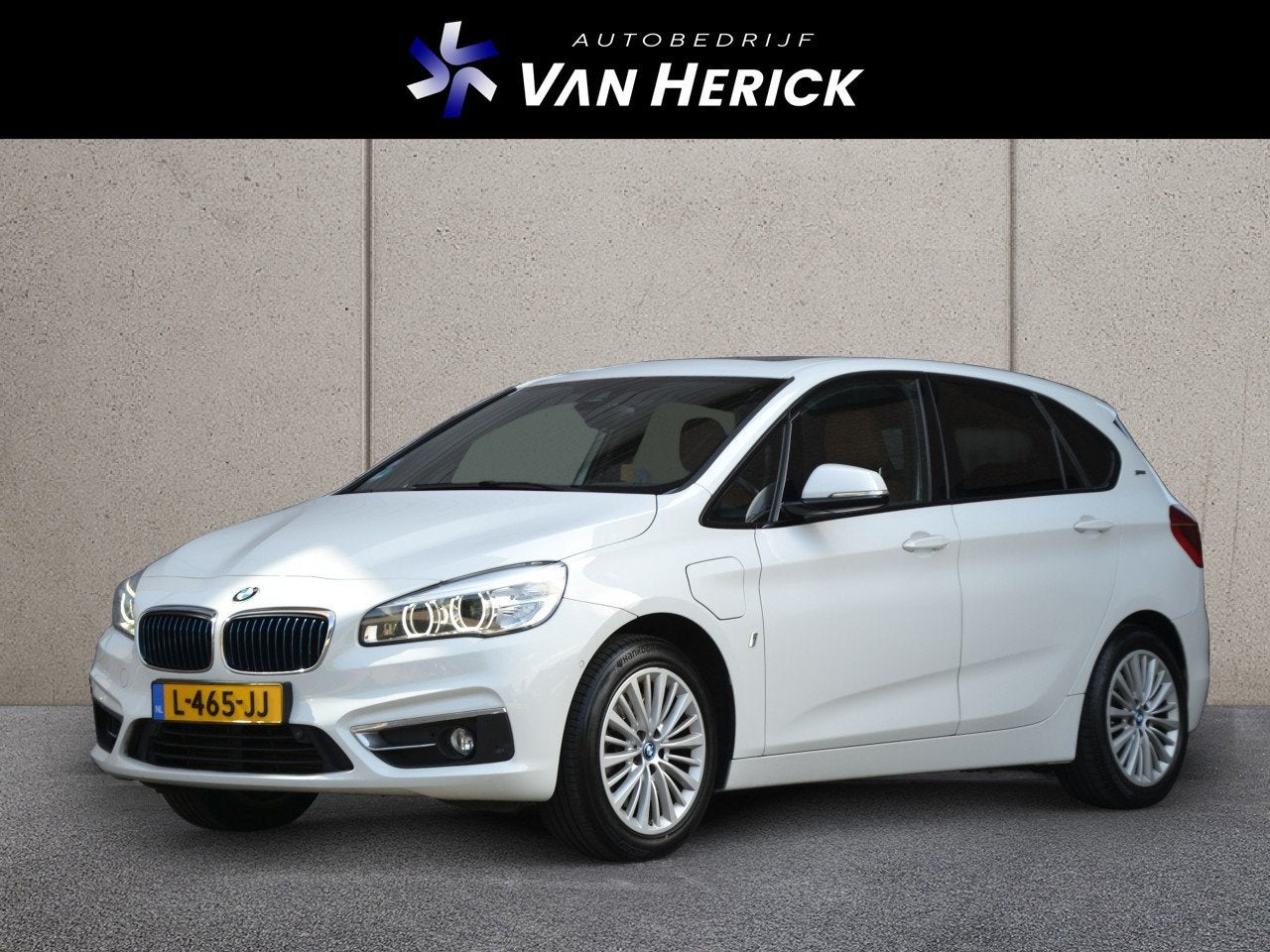 BMW 2-serie Active Tourer 225xe iPerformance High Executive, Automaat, Gebruikt, Euro 6, Wit