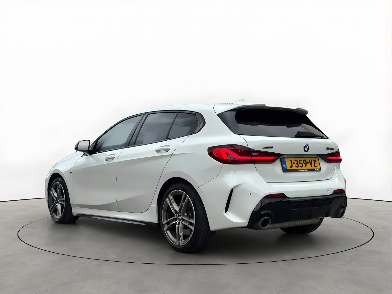 BMW 1 Serie M135i 306PK XDrive High Executive Schaalstoelen, Auto's, 1998 cc, 15 km/l, Gebruikt, 4 cilinders