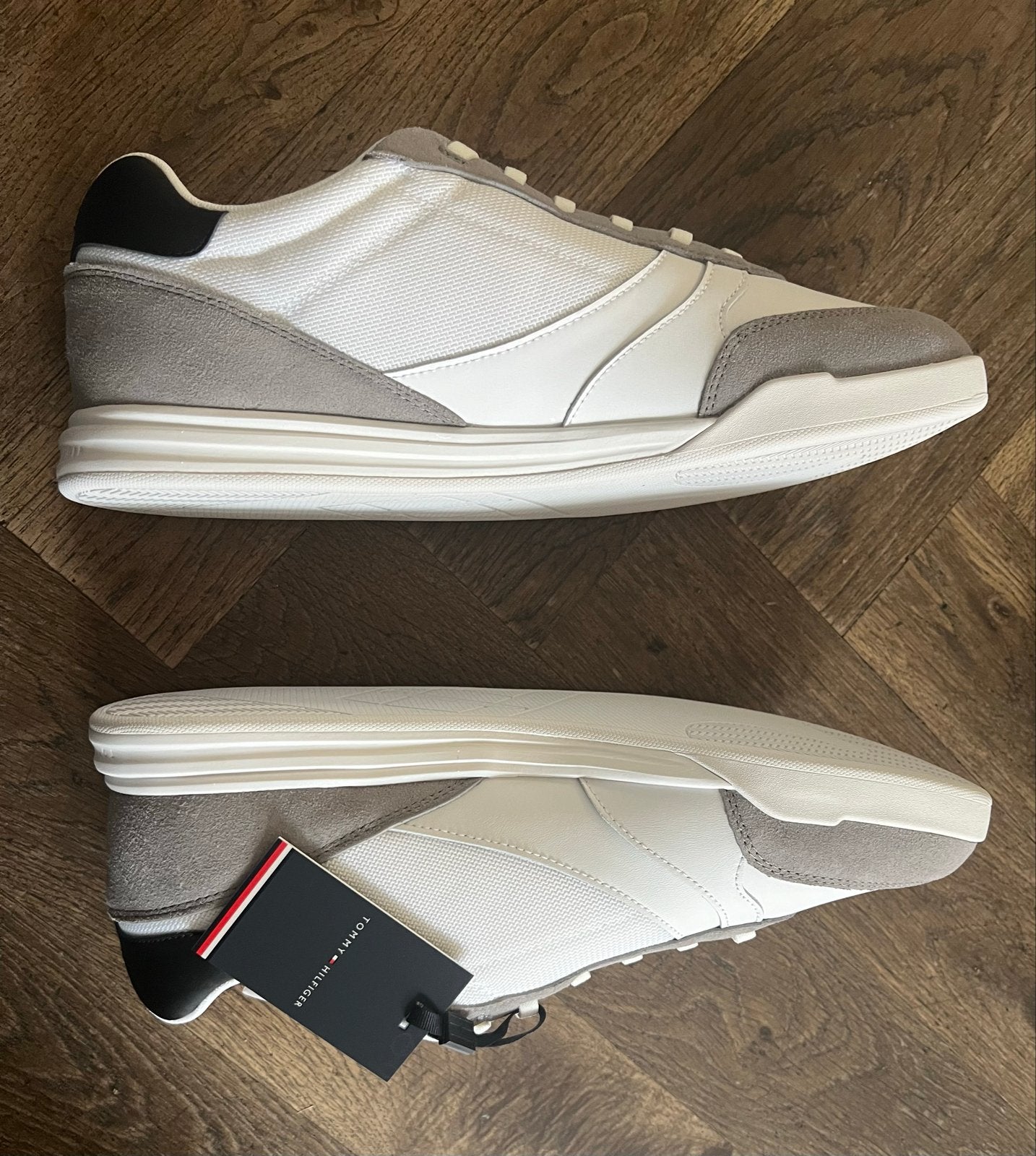 Tommy Hilfiger sneakers - Maat 46 nieuw, Ophalen of Verzenden, Nieuw, Wit, Sneakers of Gympen