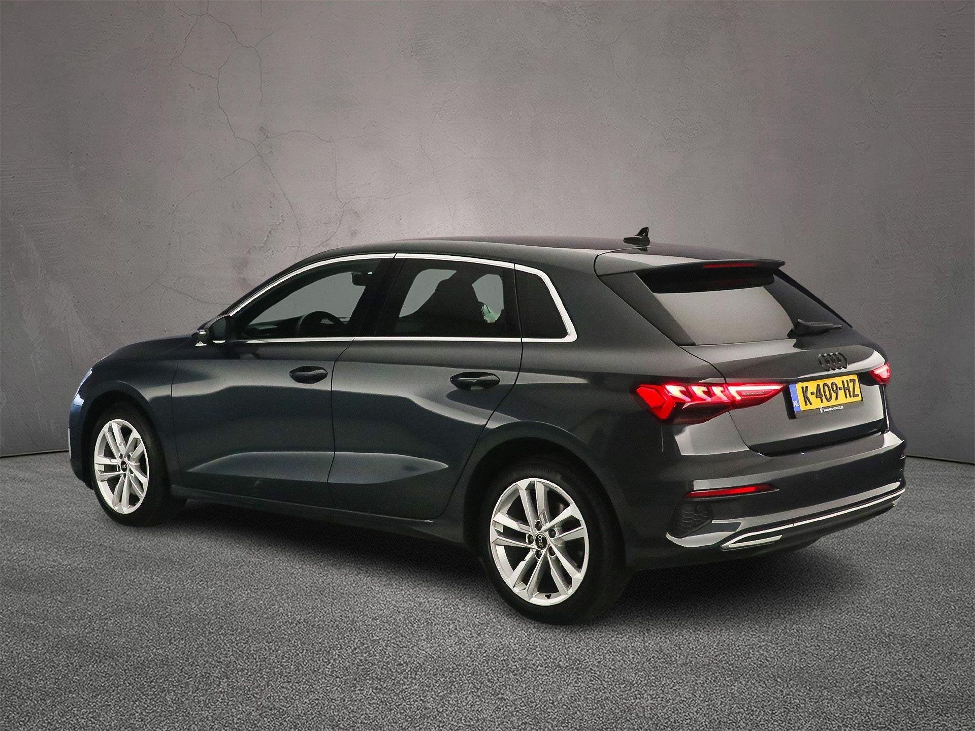 Audi A3 Sportback 30 TFSI Business edition | Apple/Android P, Stof, Gebruikt, Origineel Nederlands, Bedrijf