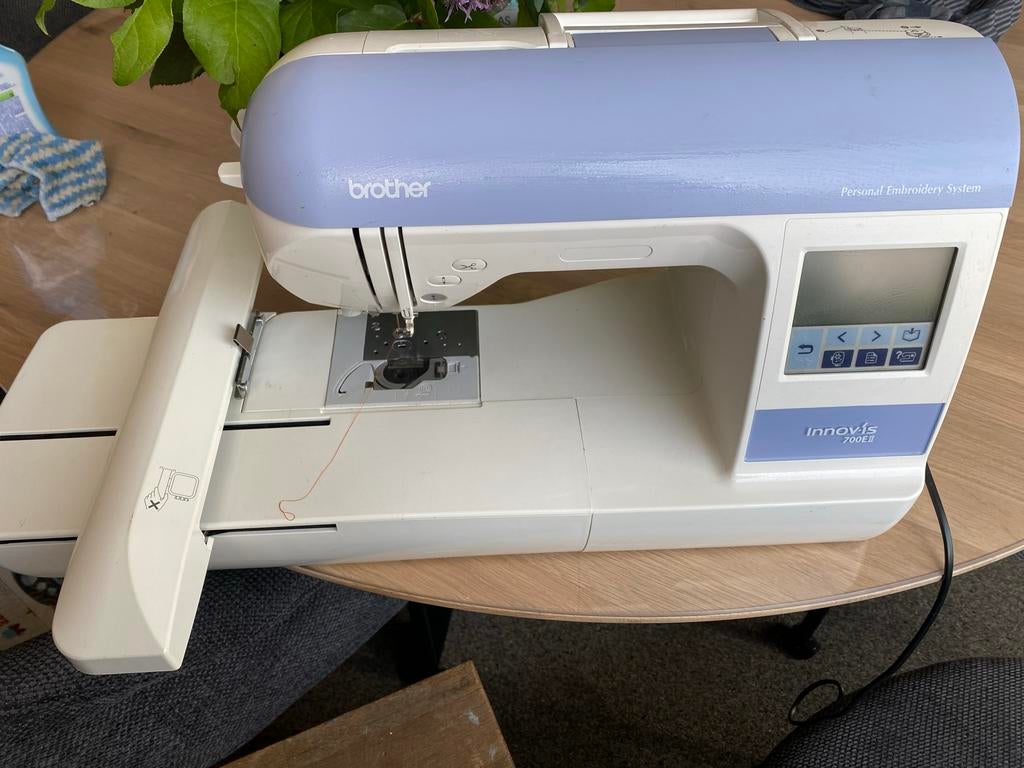Brother Innov-is 700EII Borduurmachine - In goede staat, Ophalen of Verzenden, Gebruikt, Naaimachine, Brother