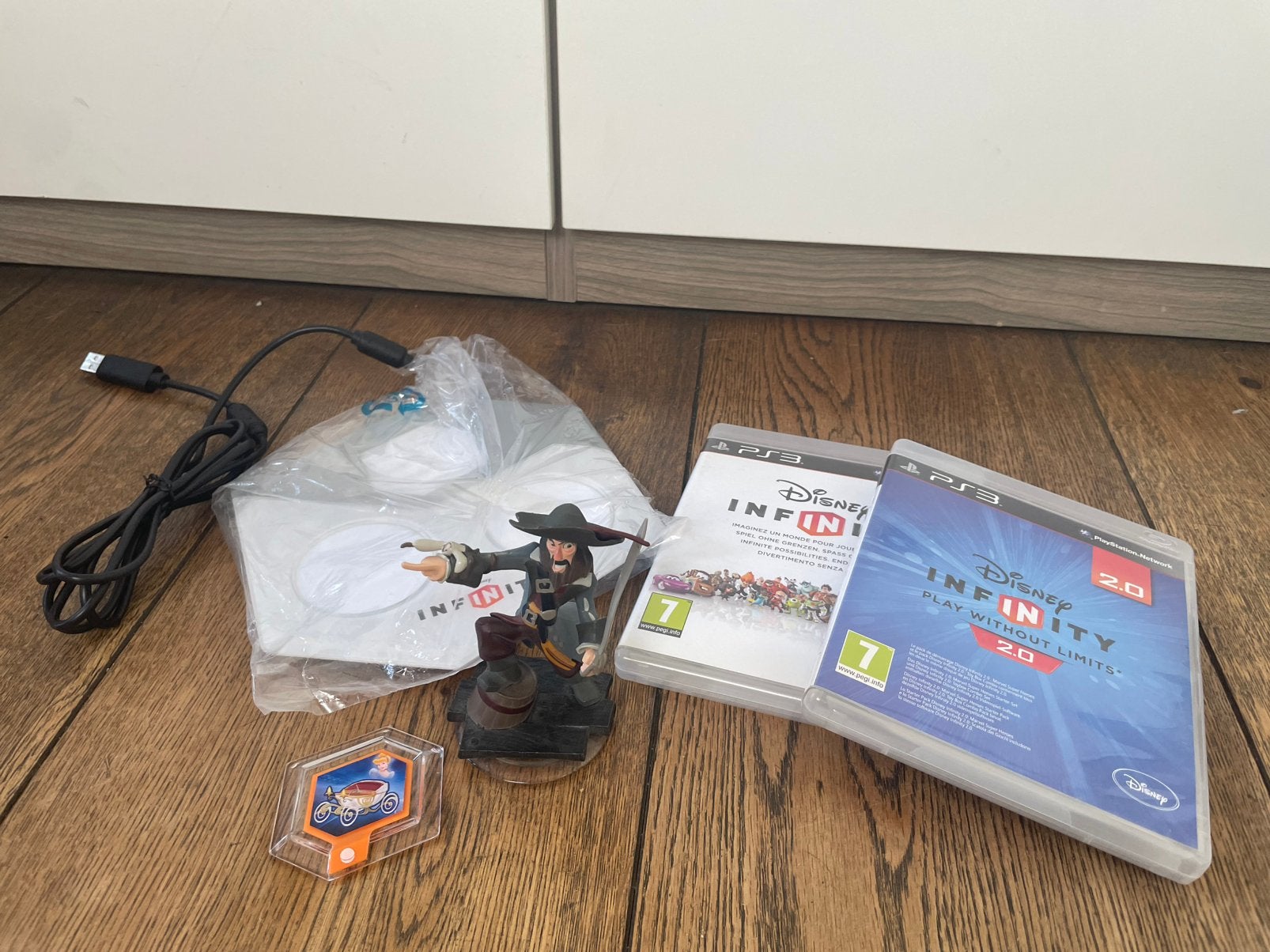 Disney Infinity PS3Bundel Portaal, figuur, PowerDisc & Games, Met 2 controllers, Ophalen of Verzenden, 500 GB, Slim