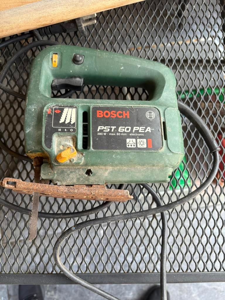 Decoupeerzaag van Bosch, Doe-het-zelf en Verbouw, Gereedschap | Zaagmachines, Ophalen, Decoupeerzaag, Zo goed als nieuw, 30 tot 70 mm