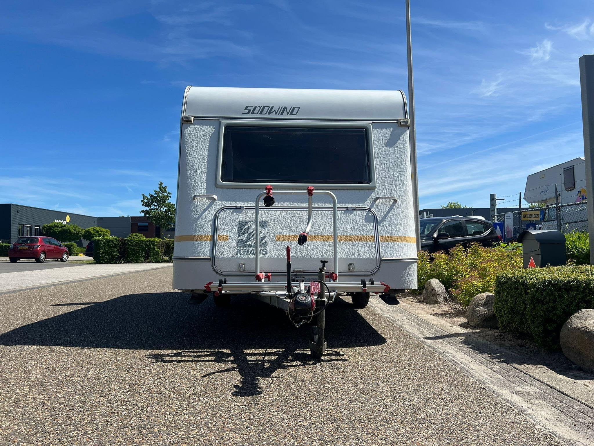 Knaus Sudwind 470 | Fietsenrek | Dinette | Luifel | Kachel, Vast bed, 4 tot 5 meter, Knaus, Overige
