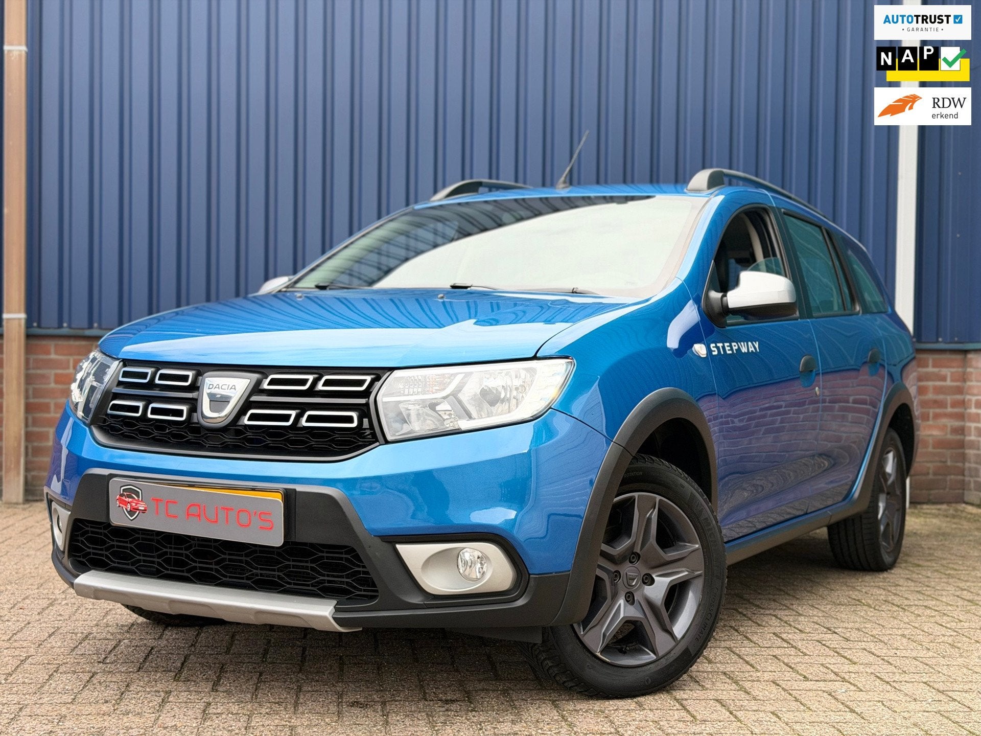 Dacia Logan MCV 0.9 TCe Stepway AUTOMAAT Navigatie, Airco NL, Auto's, 898 cc, Gebruikt, Euro 6, 580 kg