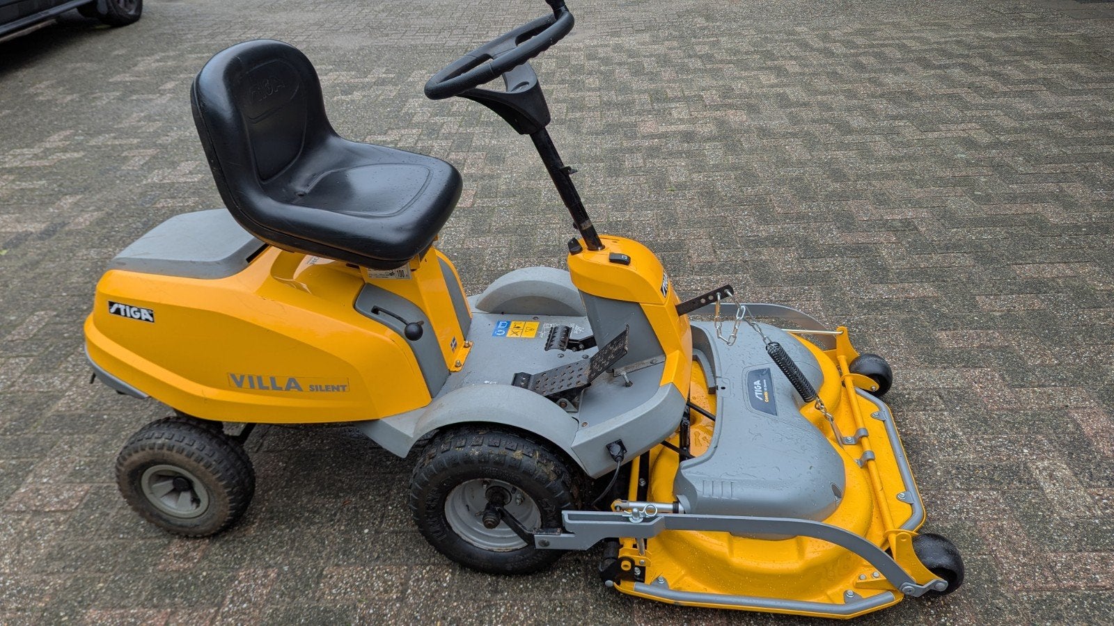 stiga villa zitmaaier, Ophalen, Stiga, Zo goed als nieuw, Elektrische starter