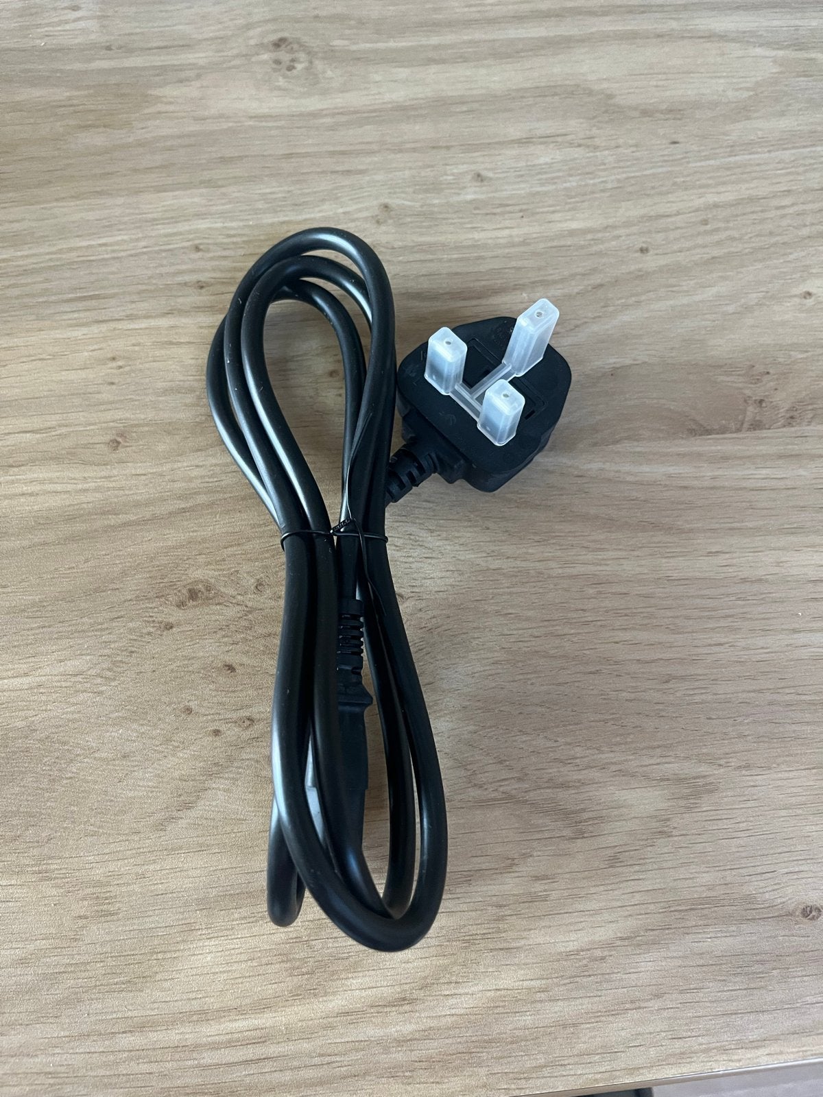 Netsnoer met UK-stekker (Type G) en C13-connector, Ophalen of Verzenden, Nieuw