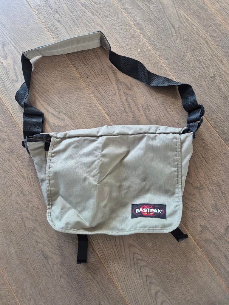 Eastpak schoudertas - legergroen, Ophalen of Verzenden, Gebruikt, Beige, Overige merken