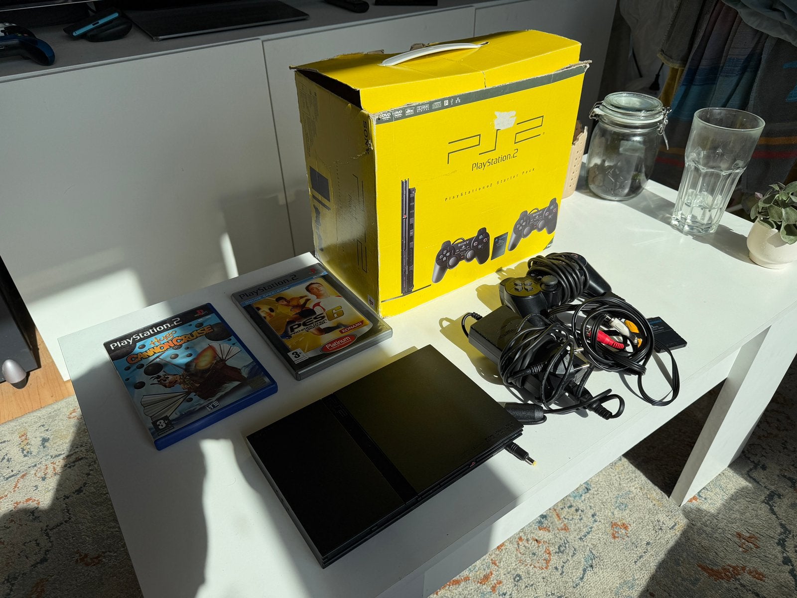 Playstation 2 + 2 spellen, Spelcomputers en Games, Spelcomputers | Sony PlayStation 2, Ophalen of Verzenden, Zo goed als nieuw
