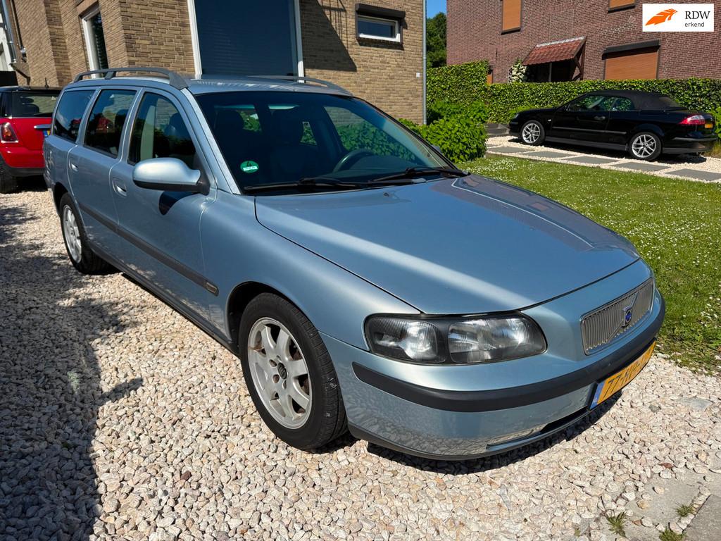 Volvo V70 2.4 Comfort Line 170PK Leder/Nieuwe APK., Auto's, Voorwielaandrijving, Automatische klimaatregeling, Zwart, 170 pk