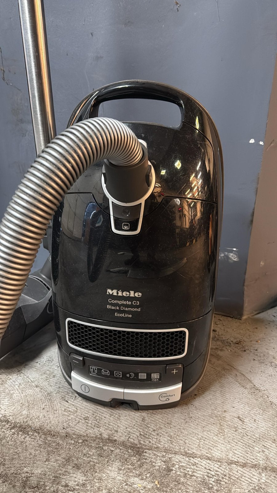 Miele Stofzuiger reparatie en andere merken, Stofzak, Gebruikt, Ophalen of Verzenden, Miele