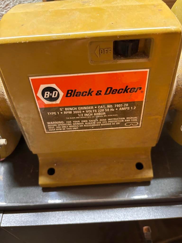 Black & Decker bankslijpmachine, Ophalen of Verzenden, Gebruikt, Minder dan 700 watt, Werkbankslijpmachine