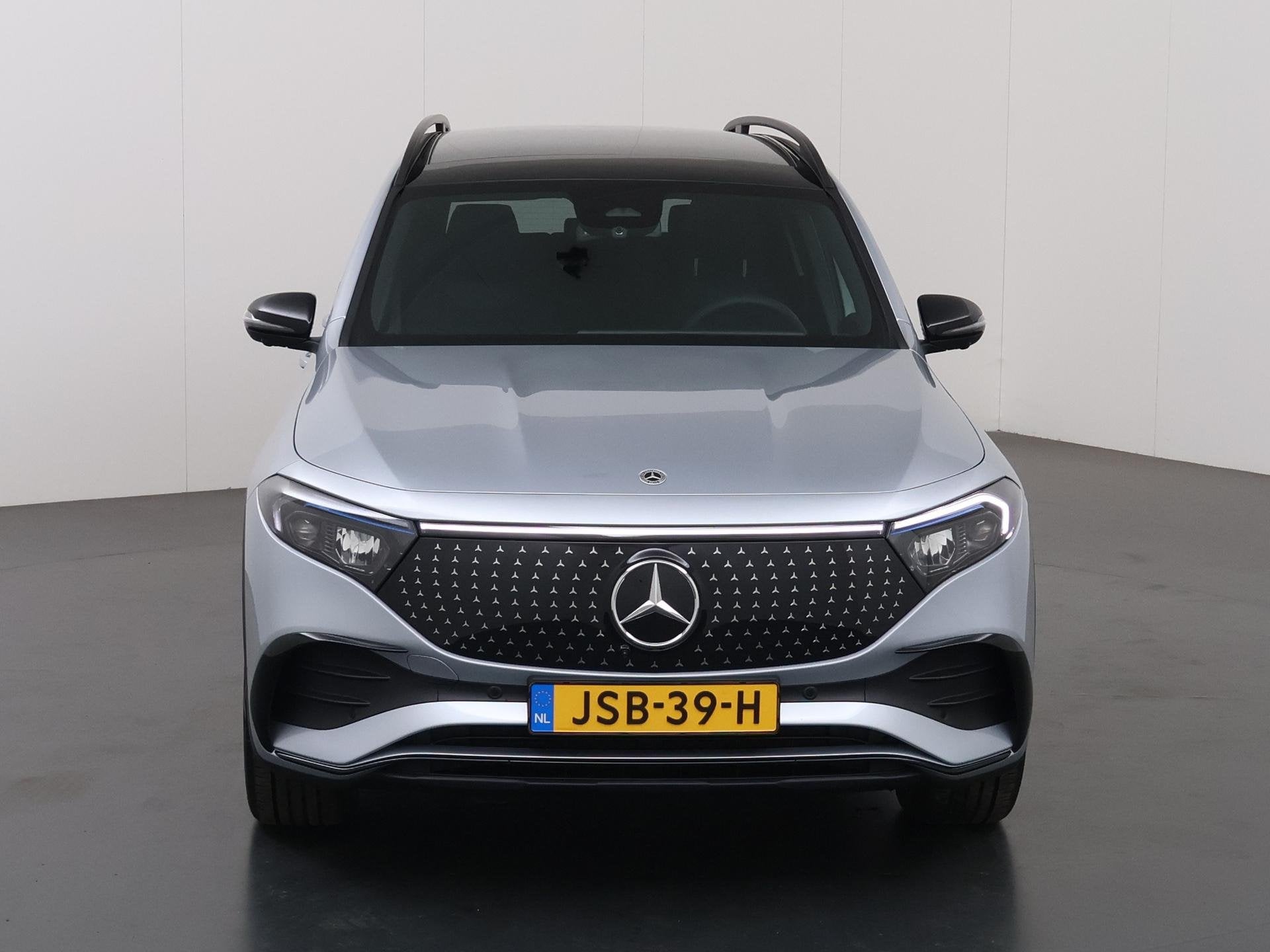 Mercedes-Benz EQB 250+ Business Solution AMG 71 kWh | Panora, Auto's, Mercedes-Benz, 2005 kg, 445 min, Origineel Nederlands, Automatische klimaatregeling