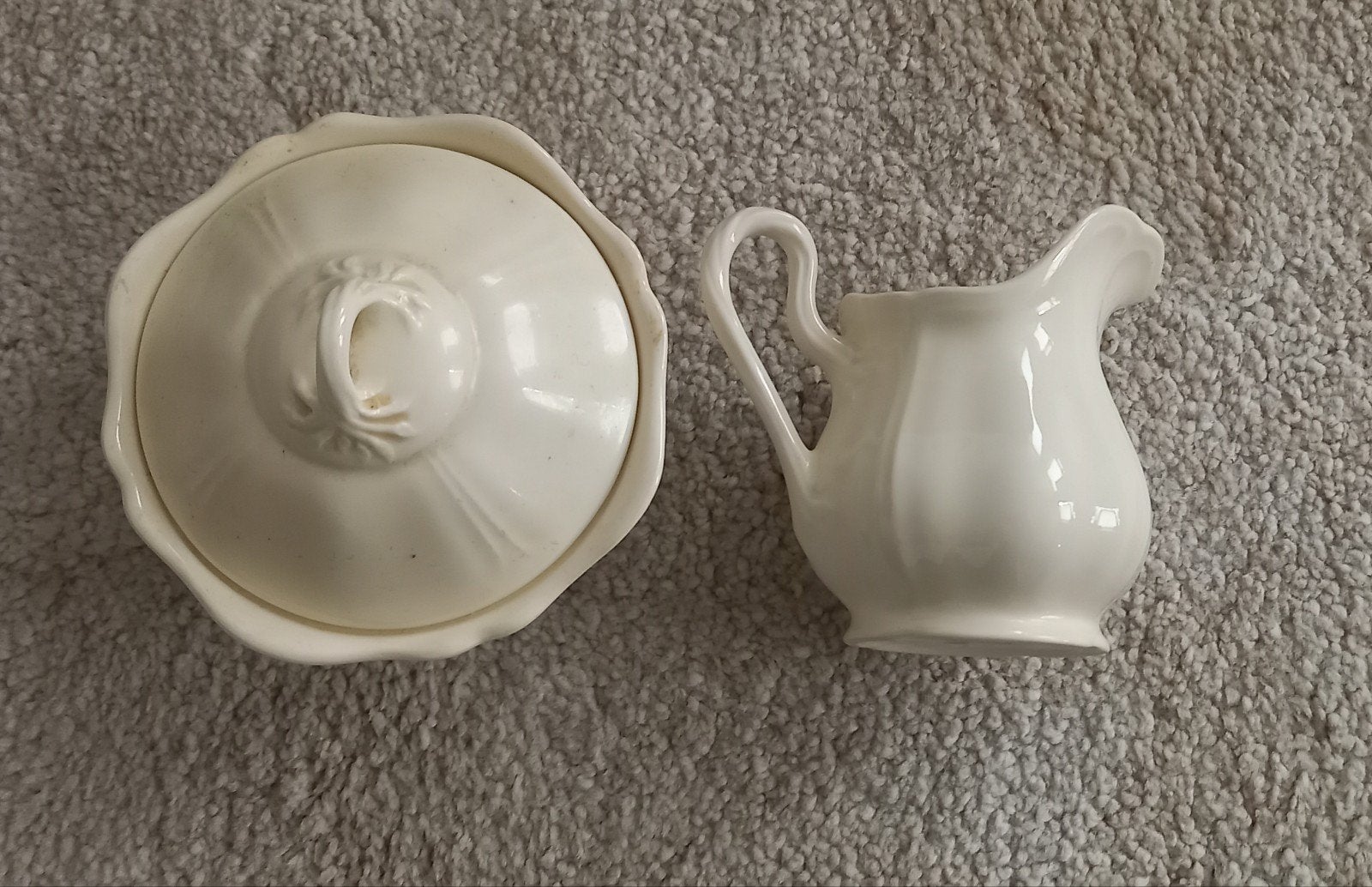 Wedgwood Queen's Plain suikerpot en melkkan, Ophalen of Verzenden