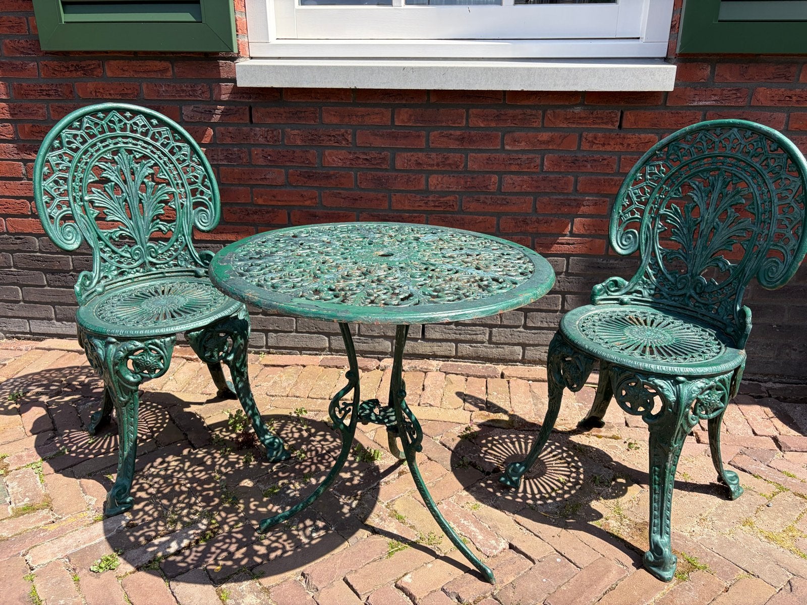 Antieke gietijzeren tuinset - stond ooit op de  Efteling, Tuin en Terras, Tuinsets en Loungesets, Overige materialen, Gebruikt