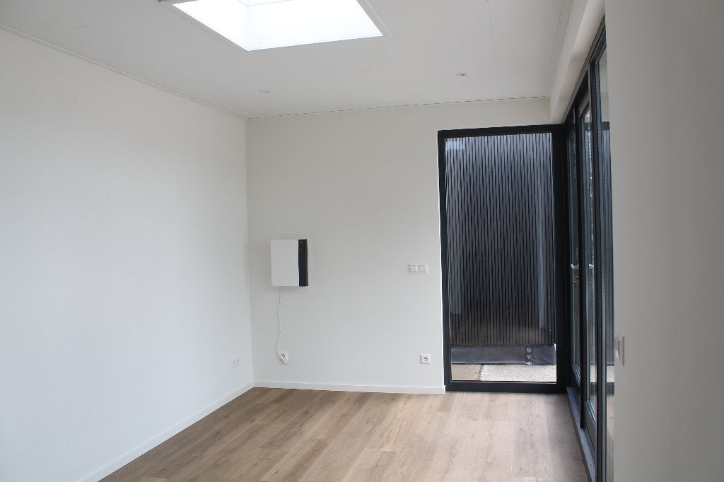 Foto 8 van Tuinkamer - kantoorunit 6x3 m1- Instapklaar