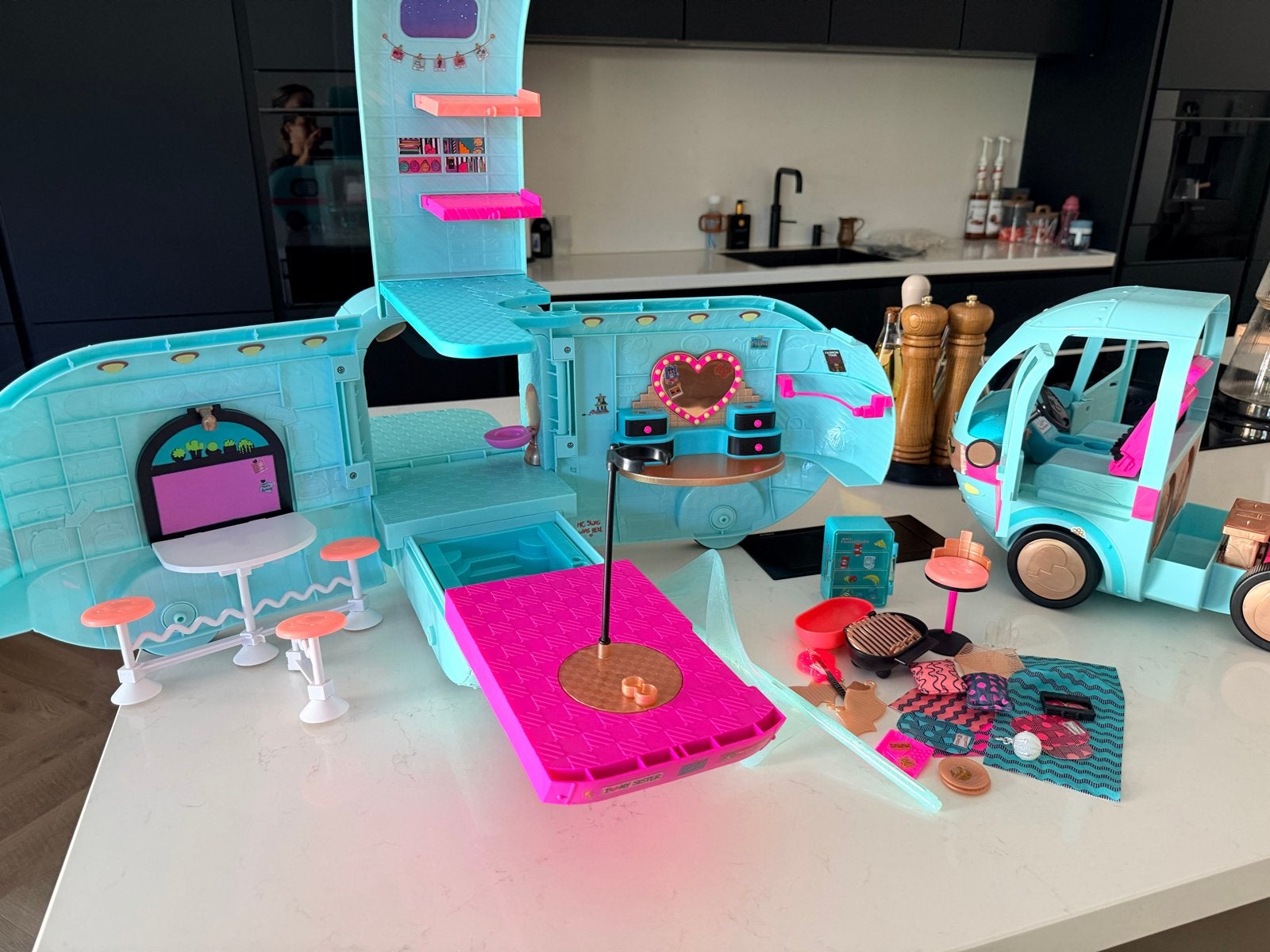 Speelgoed L.O.L. Surprise! Glam 'n Go camper - Compleet, Ophalen, Zo goed als nieuw, Meisje