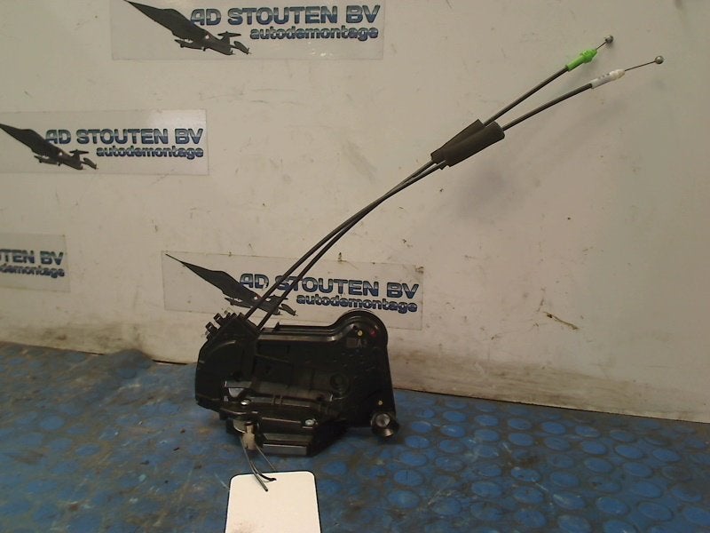 Portierslot Links Voor Toyota Aygo (B40) (2014-05/2018-06), Gebruikt, Kundenbetreuung@toyota.de, Toyota-Allee 2, Köln 50858, , Duitsland
