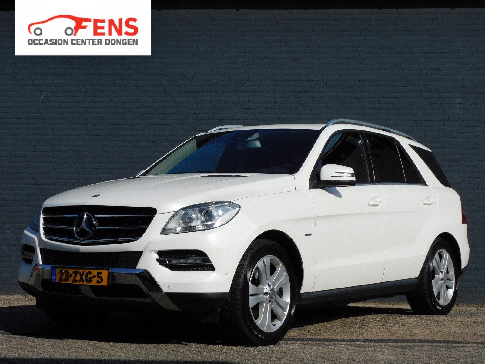Mercedes-Benz M-Klasse 350 BlueTEC 4-SEIZOENSBANDEN! PANO/SC, Auto's, Automaat, Gebruikt, 258 pk, Leder