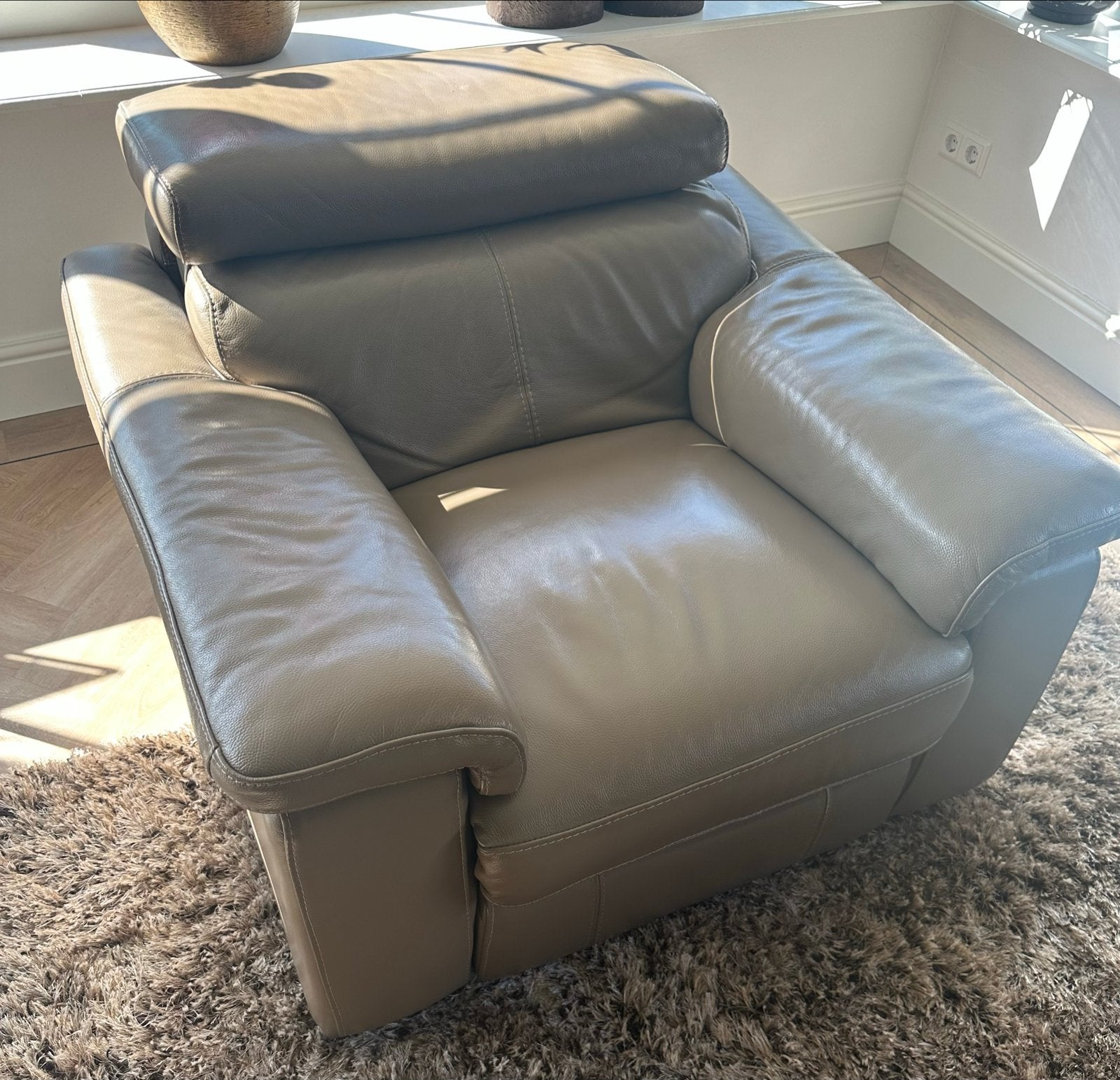Leren relaxfauteuil met verstelbare hoofdsteun en voetensteu, Huis en Inrichting, Ophalen of Verzenden, Gebruikt, Leer, 75 tot 100 cm