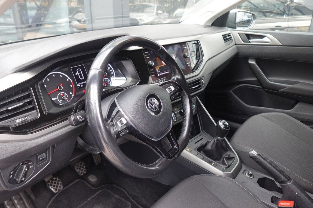 Volkswagen Polo 1.0 TSI Highline PDC CARPLAY AIRCO CRUISE, Voorwielaandrijving, Stof, Gebruikt, 95 pk