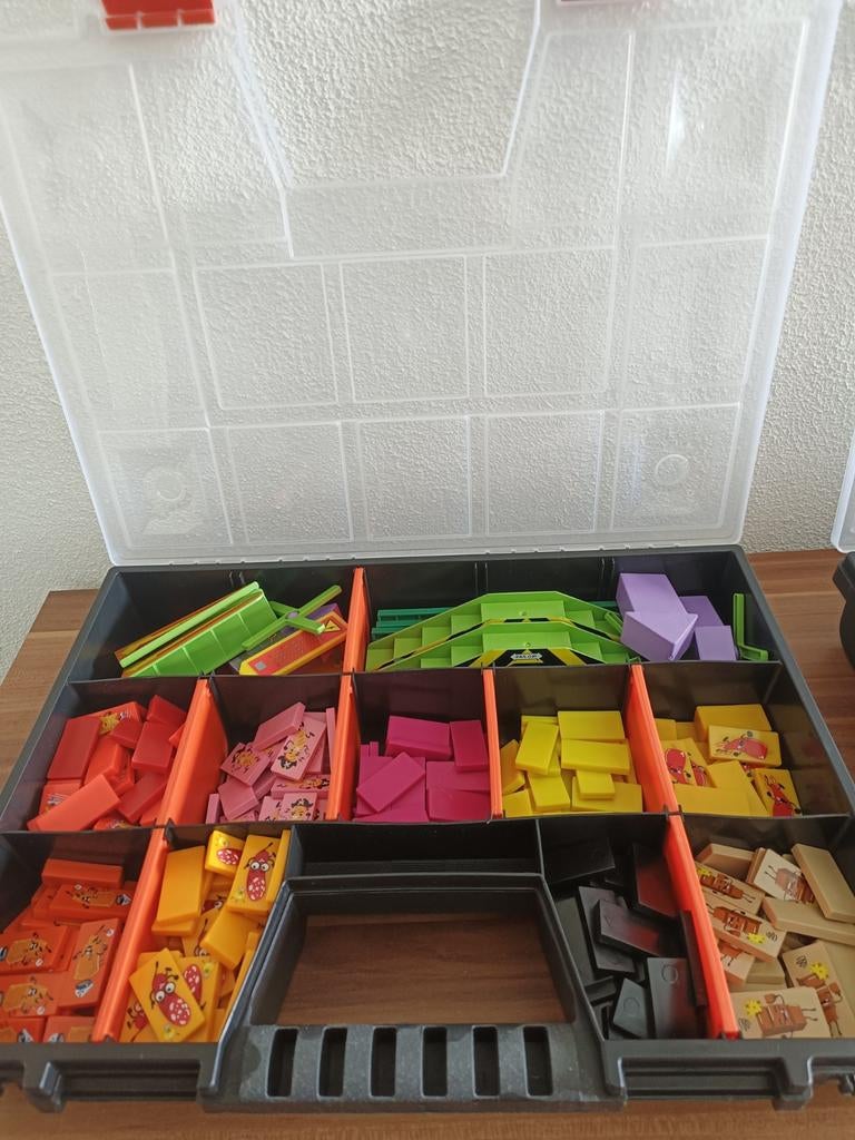 Domino steentjes (plus spaaractie), Ophalen