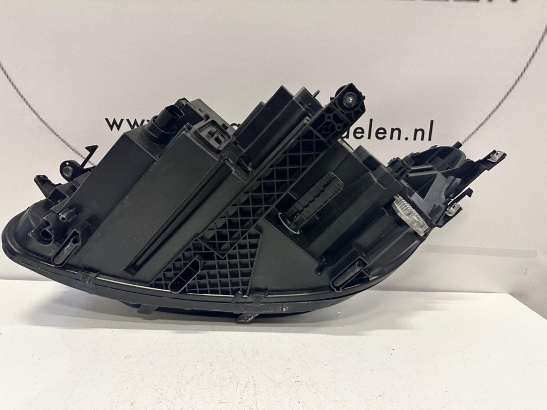 VW TIGUAN 5NB FACELIFT VOL LED KOPLAMP RECHTS 5NB941036C, Gebruikt, Volkswagen, Volkswagen AG, Berliner Ring 2
38440  Wolfsburg, DE