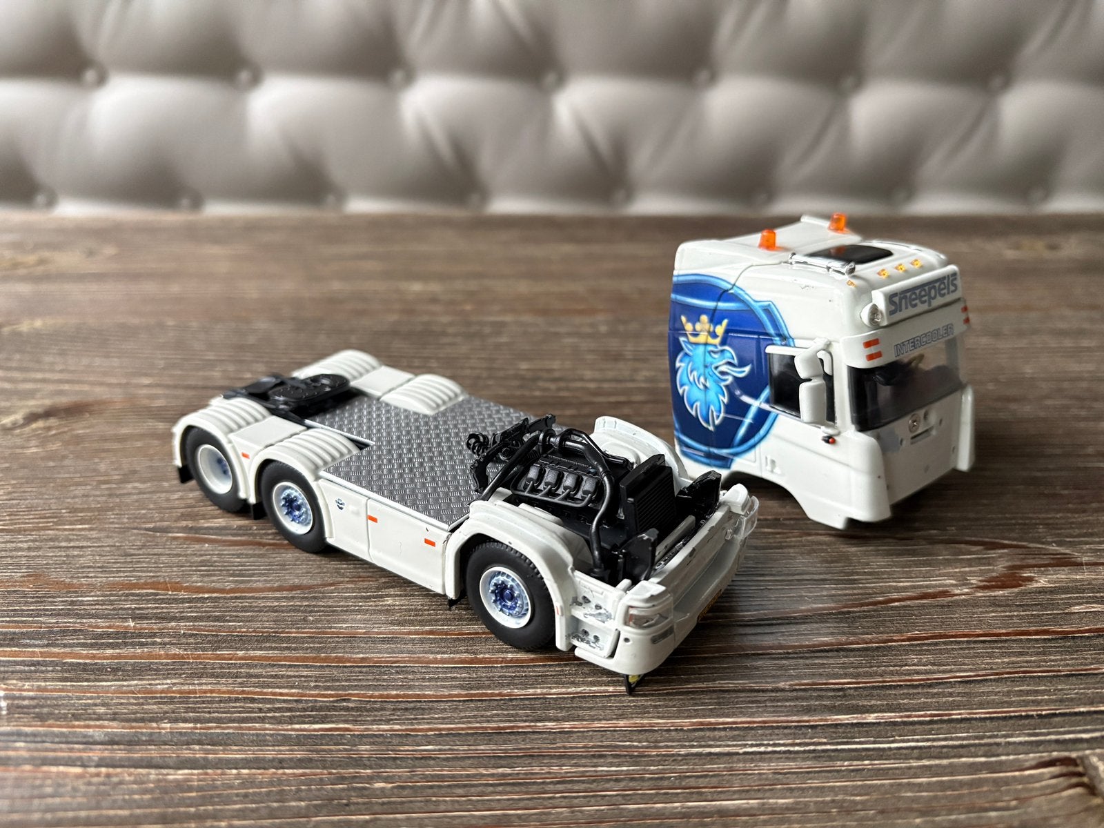 Tekno scania NG sneepels, Hobby en Vrije tijd, Modelauto's | 1:50, Zo goed als nieuw, Bus of Vrachtwagen, Tekno, Ophalen of Verzenden