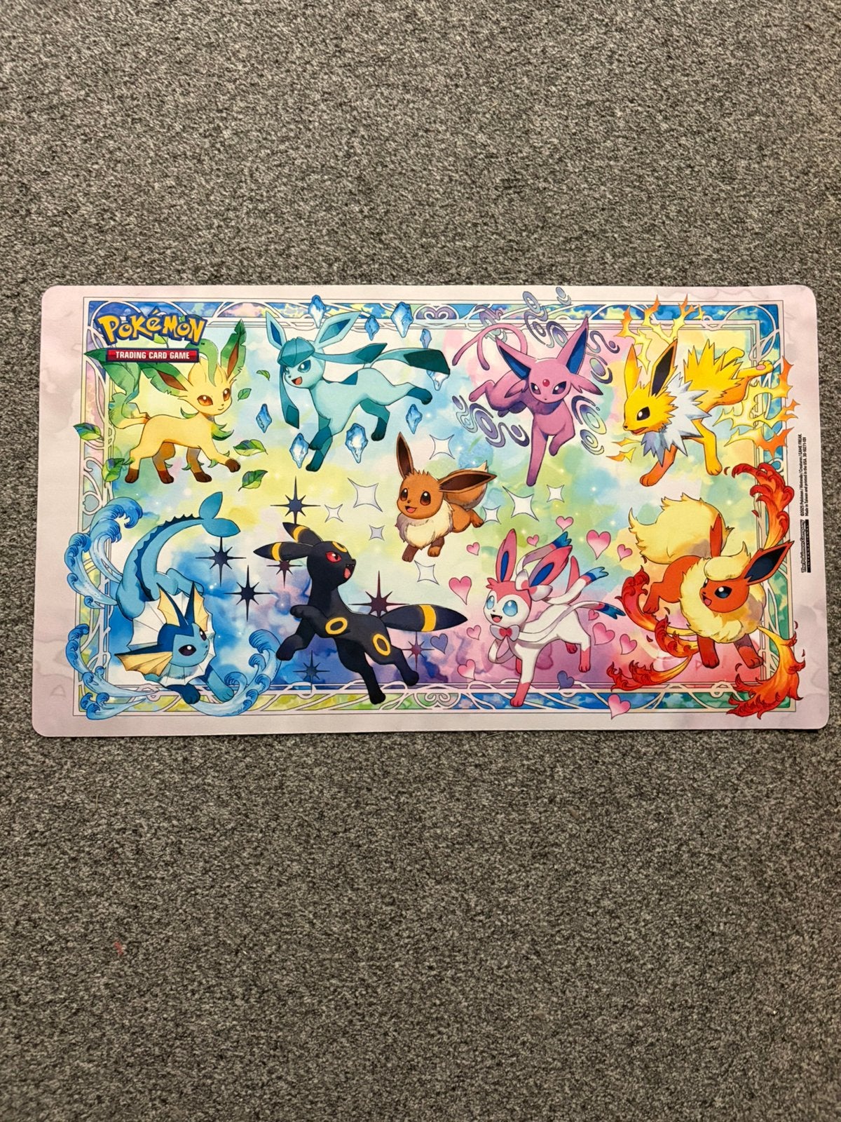 Pokemon - Prismatic Evolotiuns SPC Playmat, Ophalen of Verzenden, Zo goed als nieuw