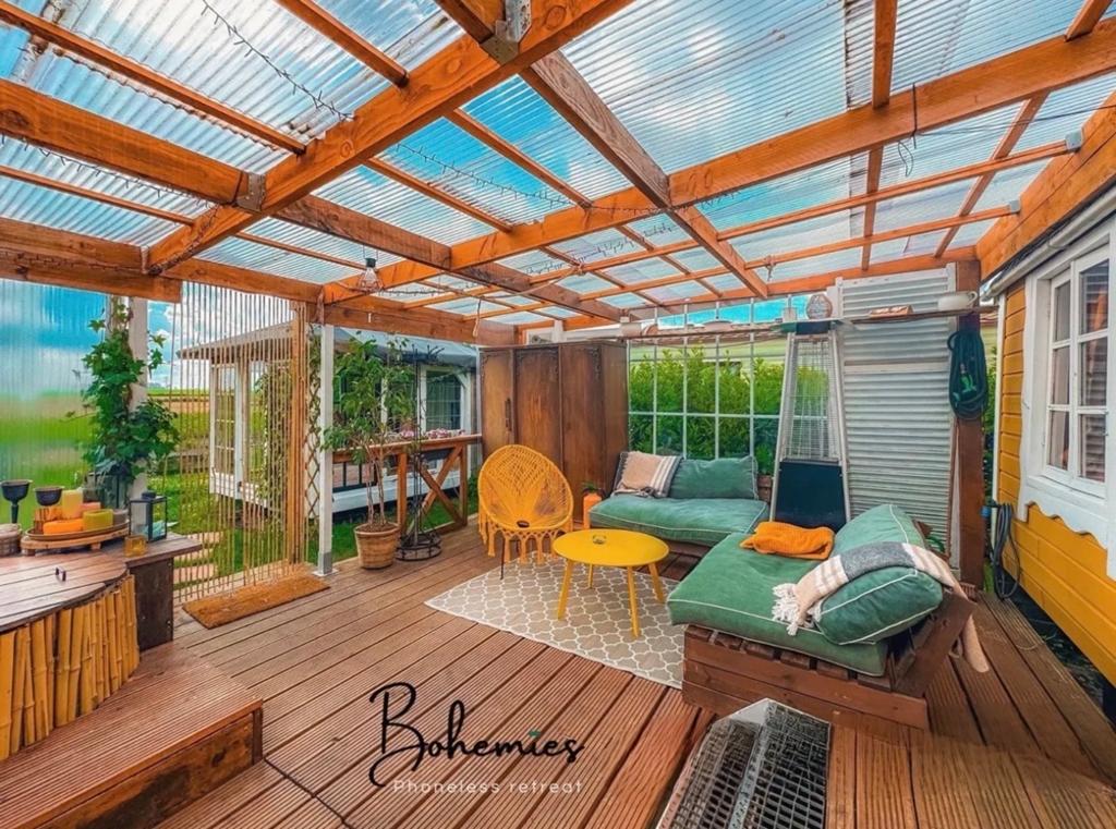 Tiny house / pipowagen / chalet  MET huurgrond te koop, Vakantie, Vakantiehuizen | Nederland, Eigenaar, In bos