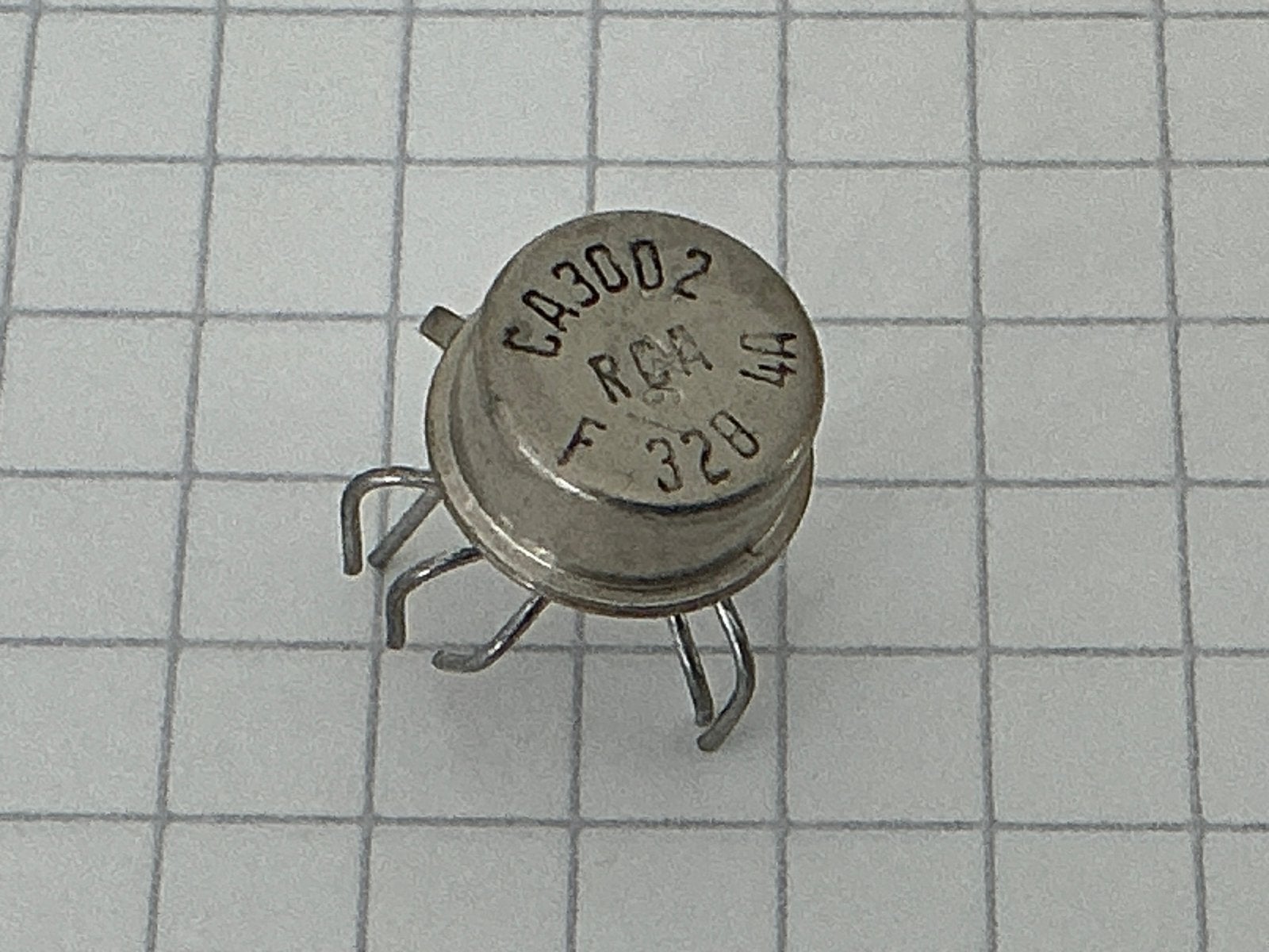 RCA CA3002  Op-AMP metal can IC, Ophalen of Verzenden, RCA, NA, NA