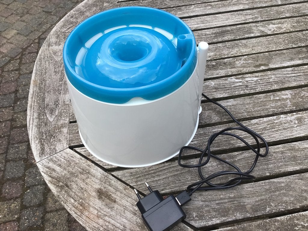Waterfontijn voor klein huisdier nieuwstaat, Ophalen of Verzenden, Zo goed als nieuw, Kunststof, Fontein