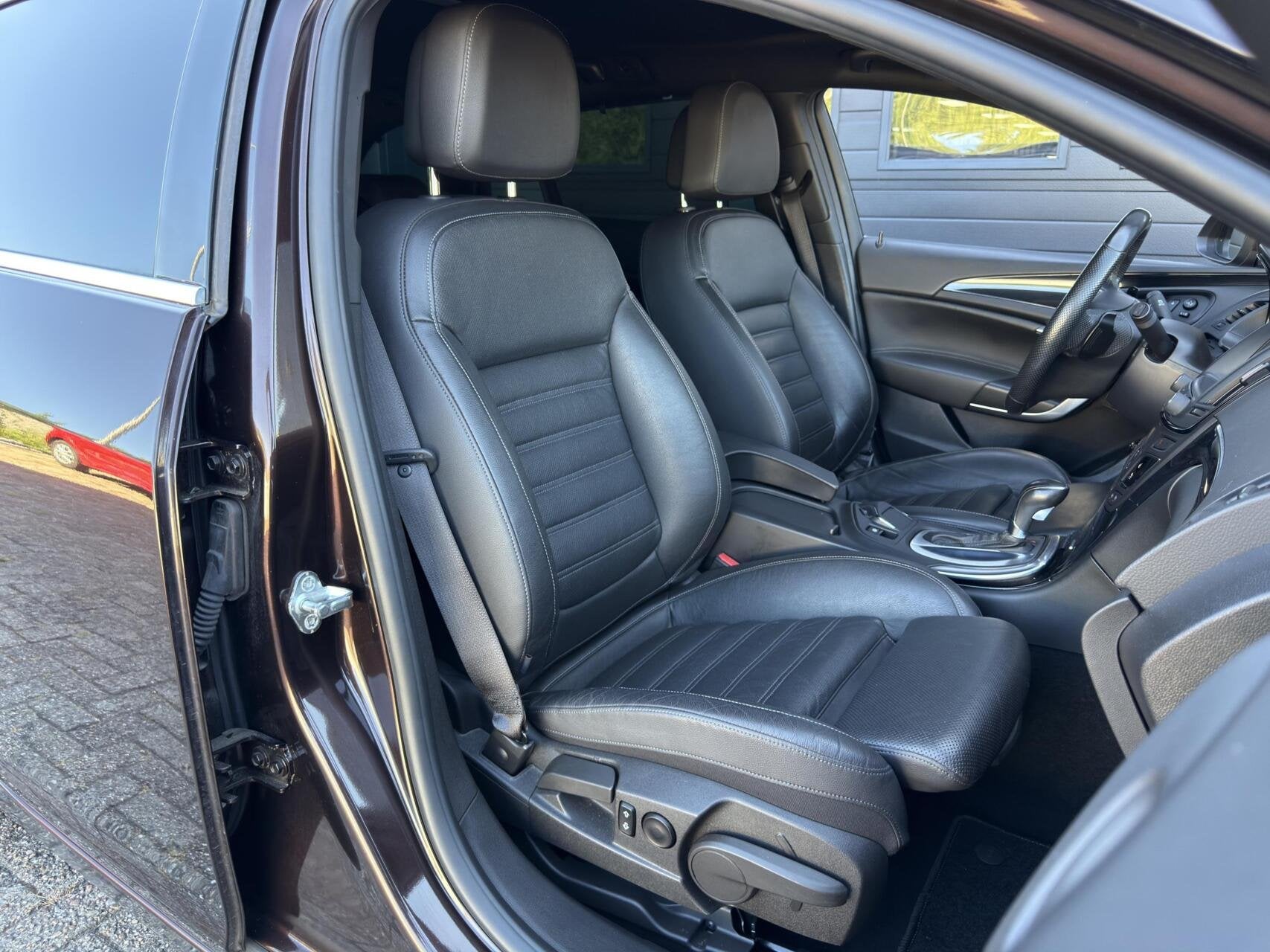 Foto 47 van Opel Insignia Sports Tourer 2.0 T Cosmo 4x4 250pk |Bose|Lede