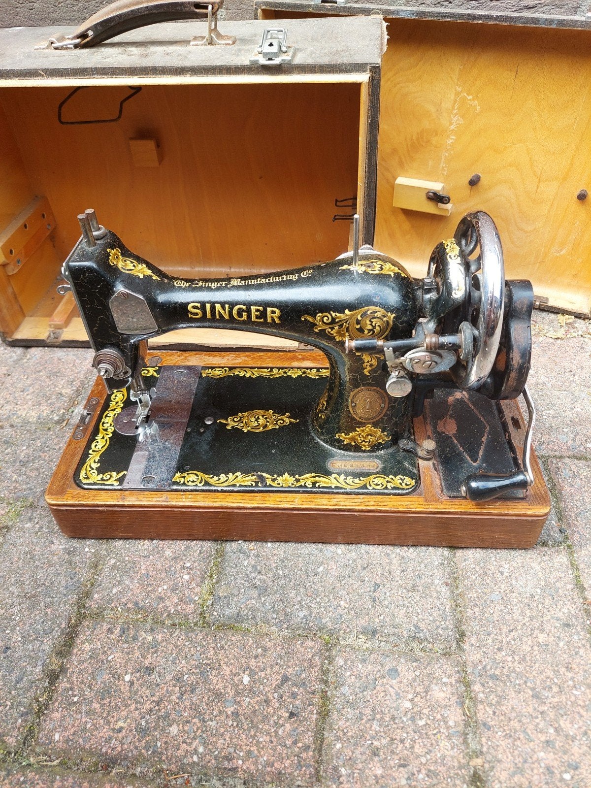 Antieke Singer Naaimachine met Houten Koffer, Ophalen